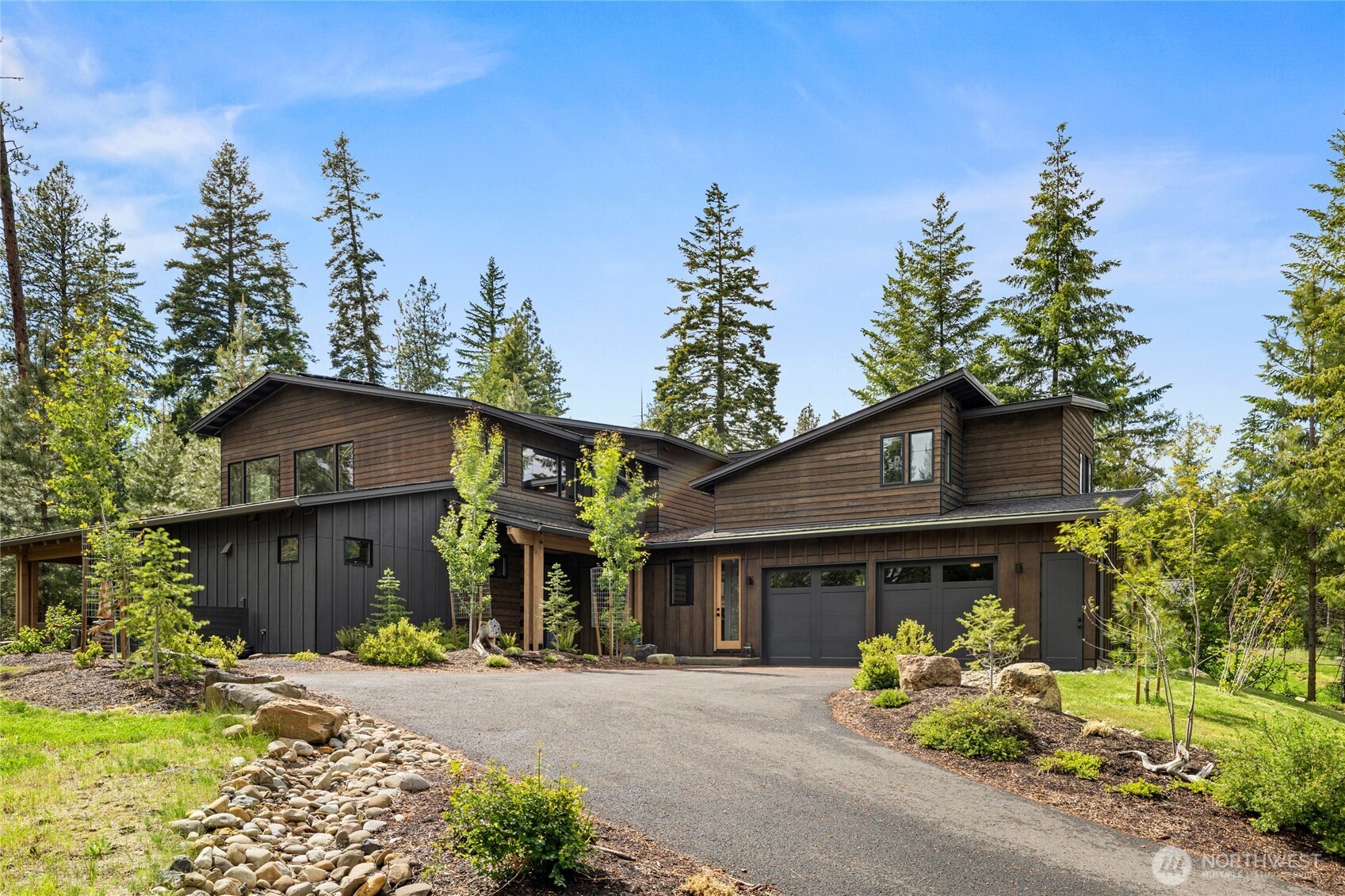Surrounded by Nature, Crafted for Comfort