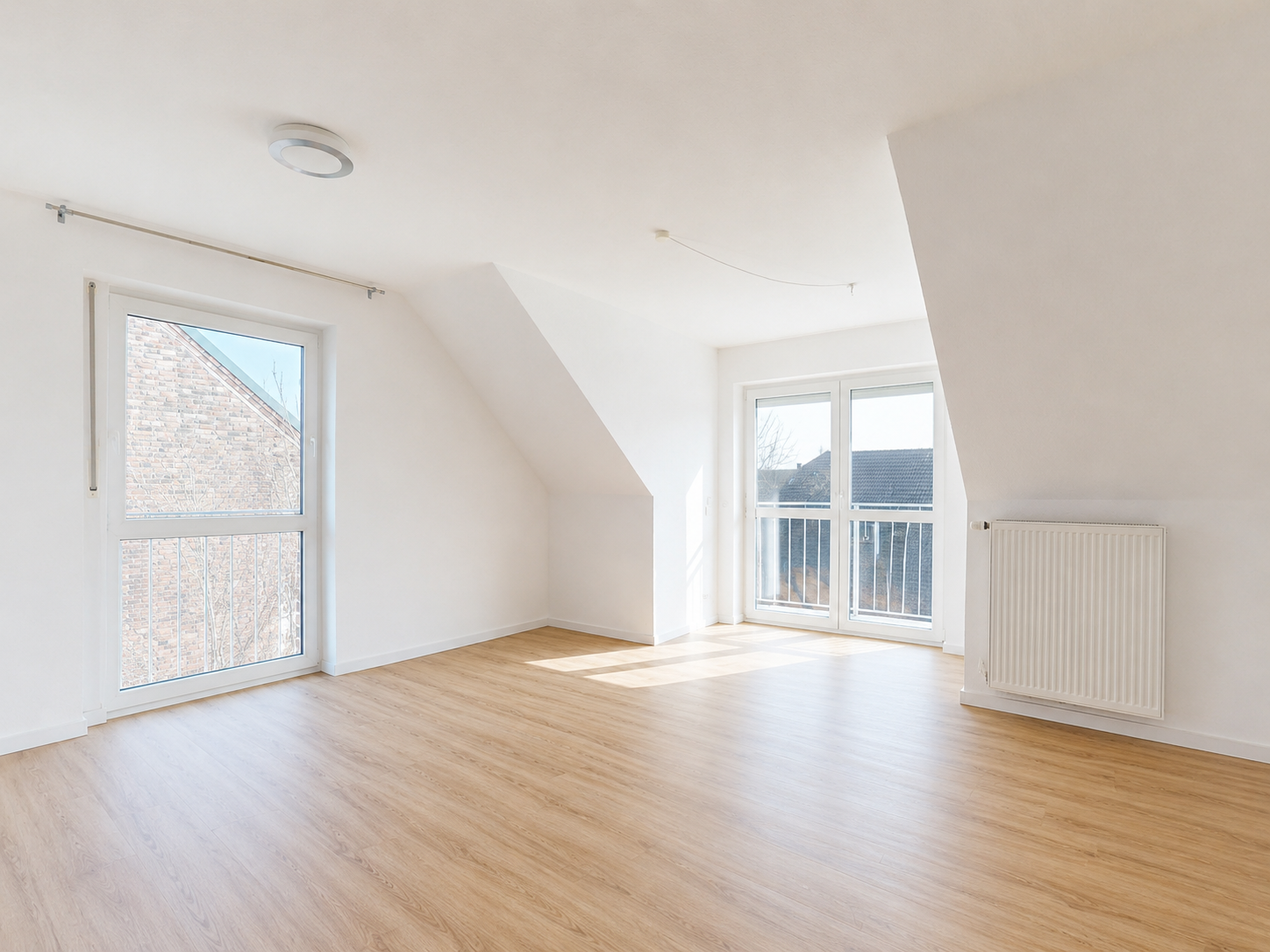 2-Zi.-ETW in Schwafheim: Modern, mit Süd-Balkon. Stellplatz. Kein Aufzug
