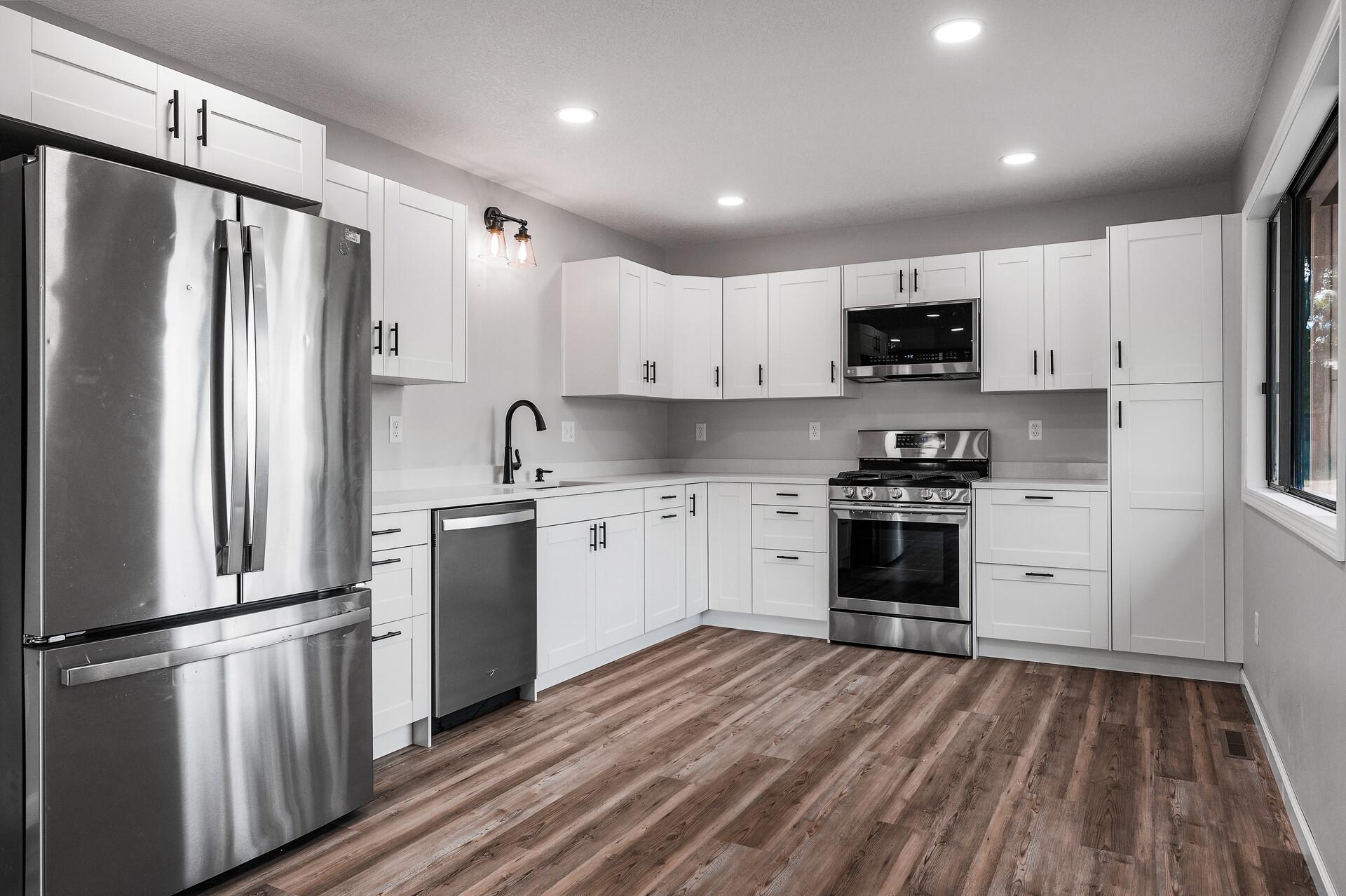 Updated 2-Bed Brooklyn Park Townhome with Community Pool