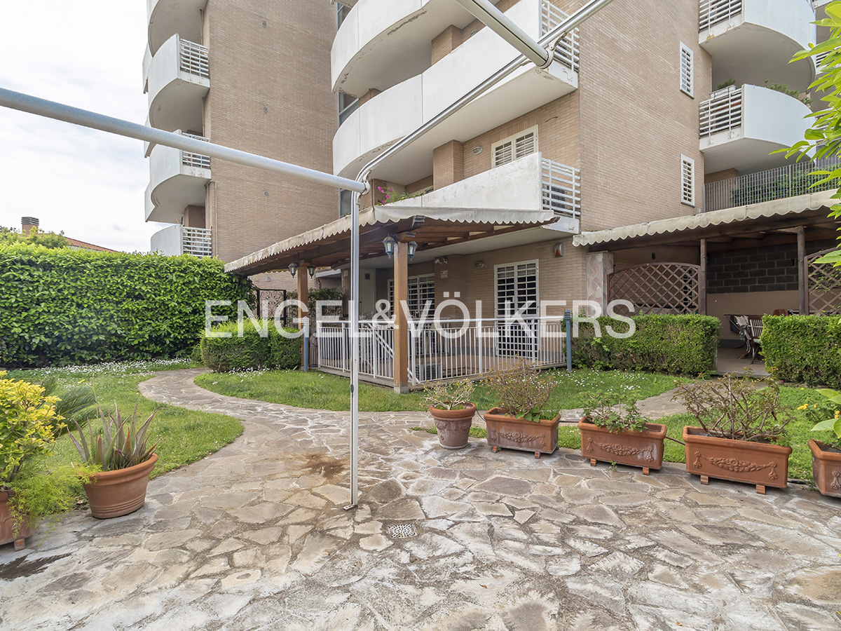 Apartment with garden in Porta di Roma