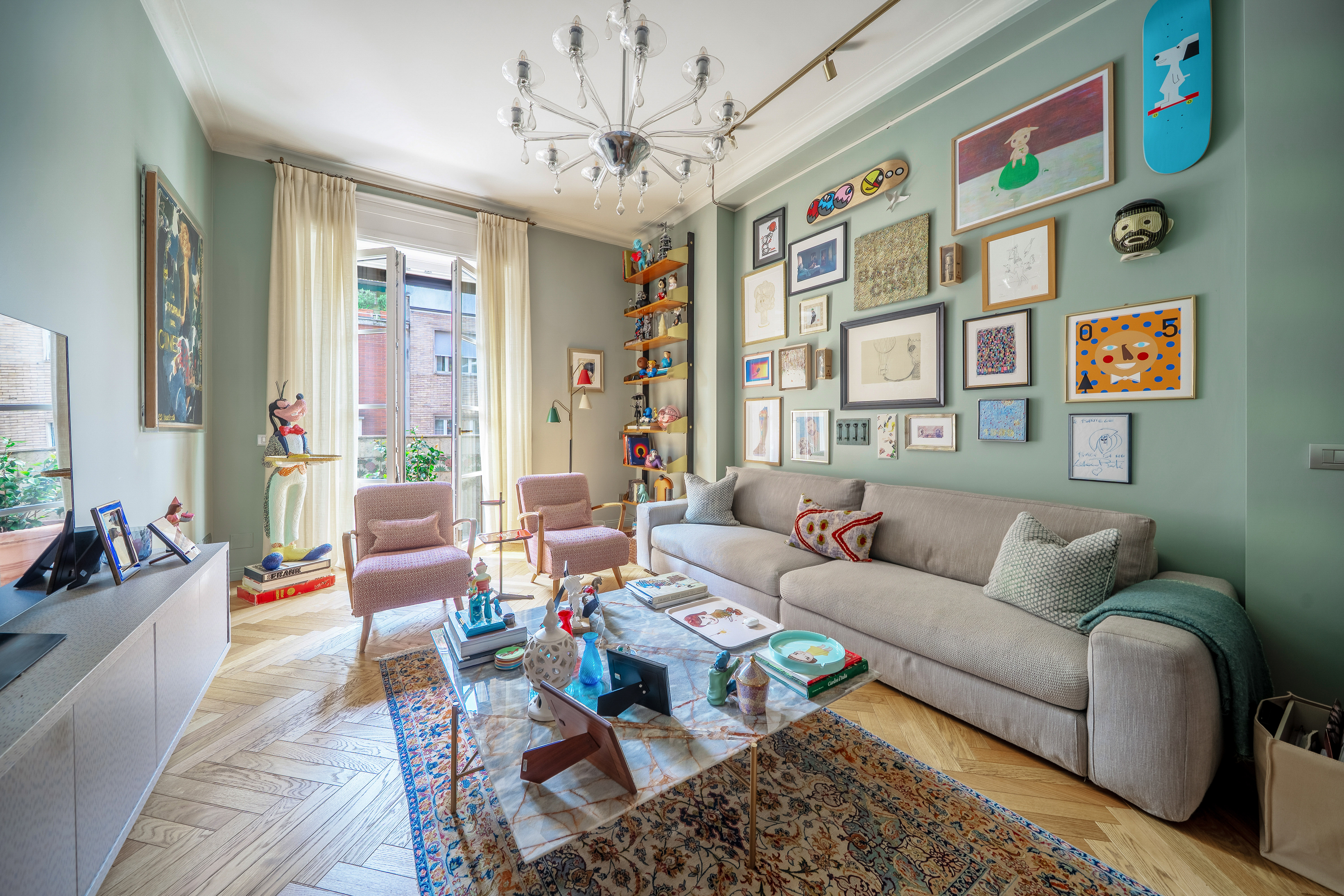 Refined renovated two-bedroom apartment in via Monte Amiata