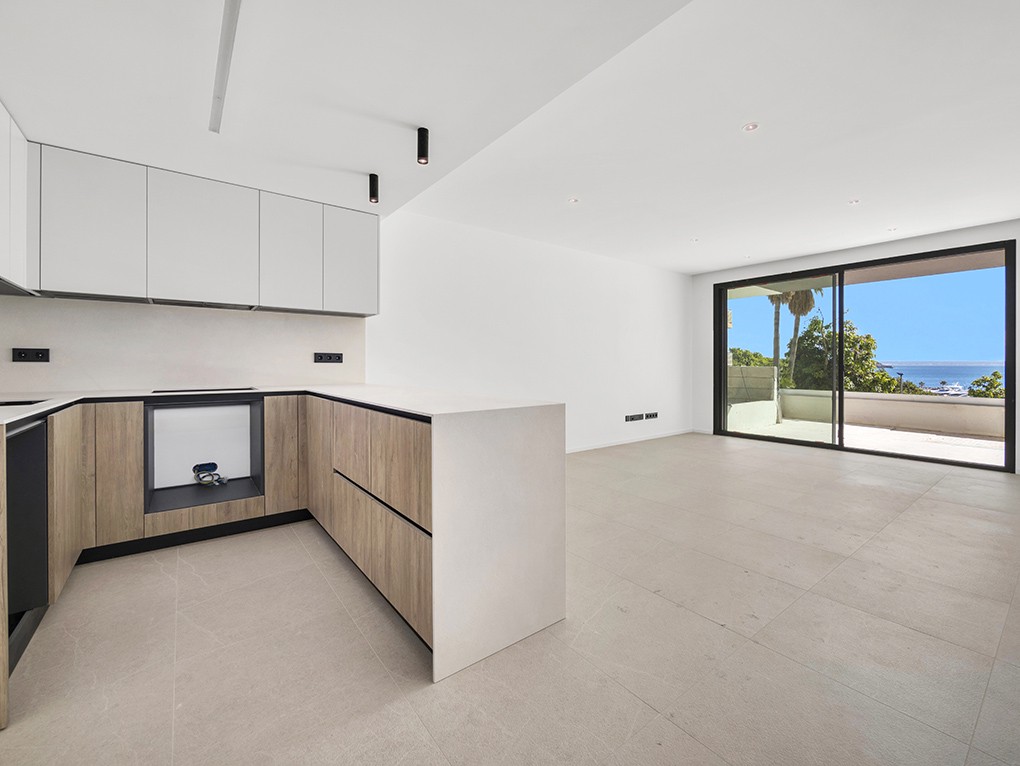 Coastal living at its finest - Ground floor new construction