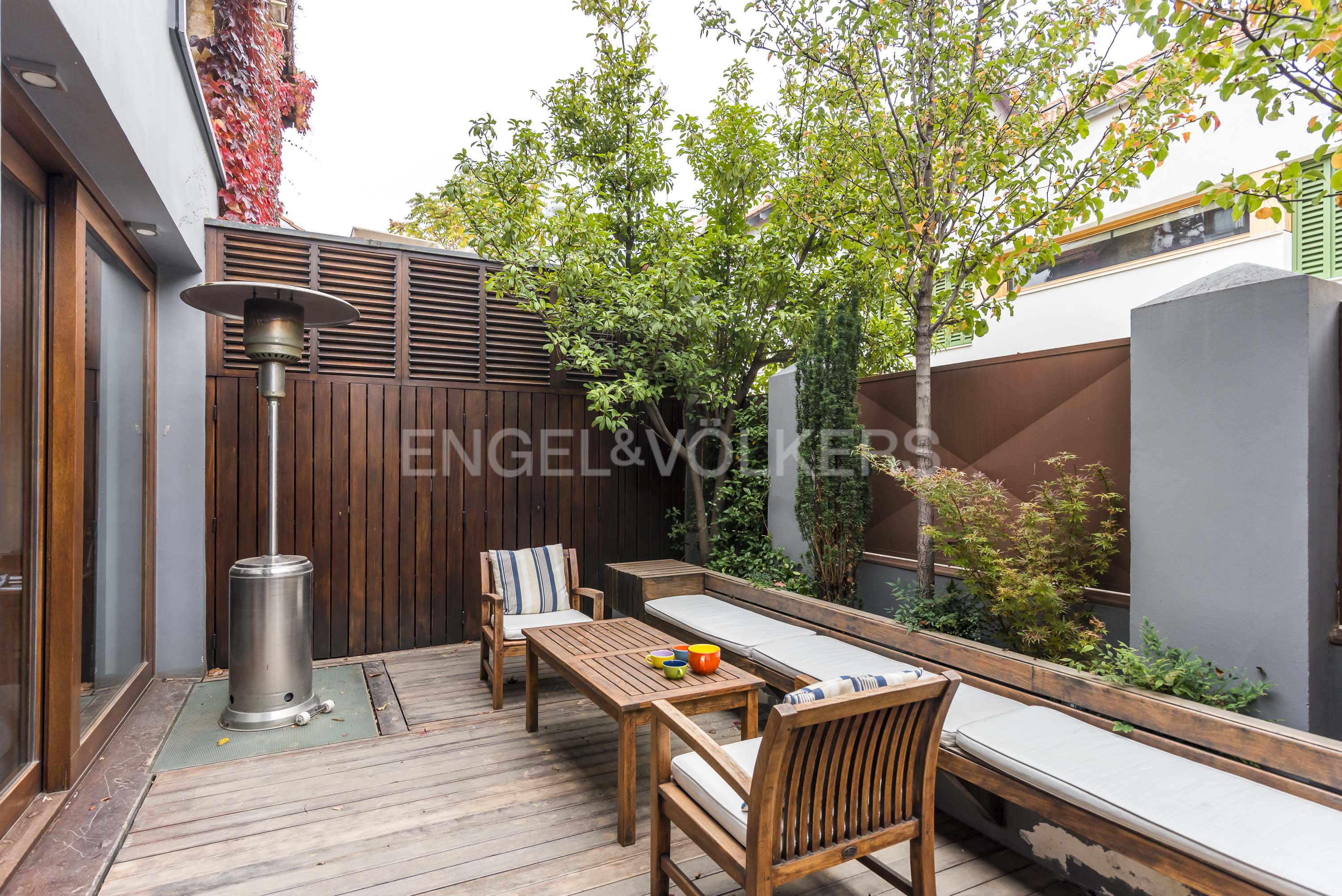 Beautiful renovated villa in Ciudad Jardín District