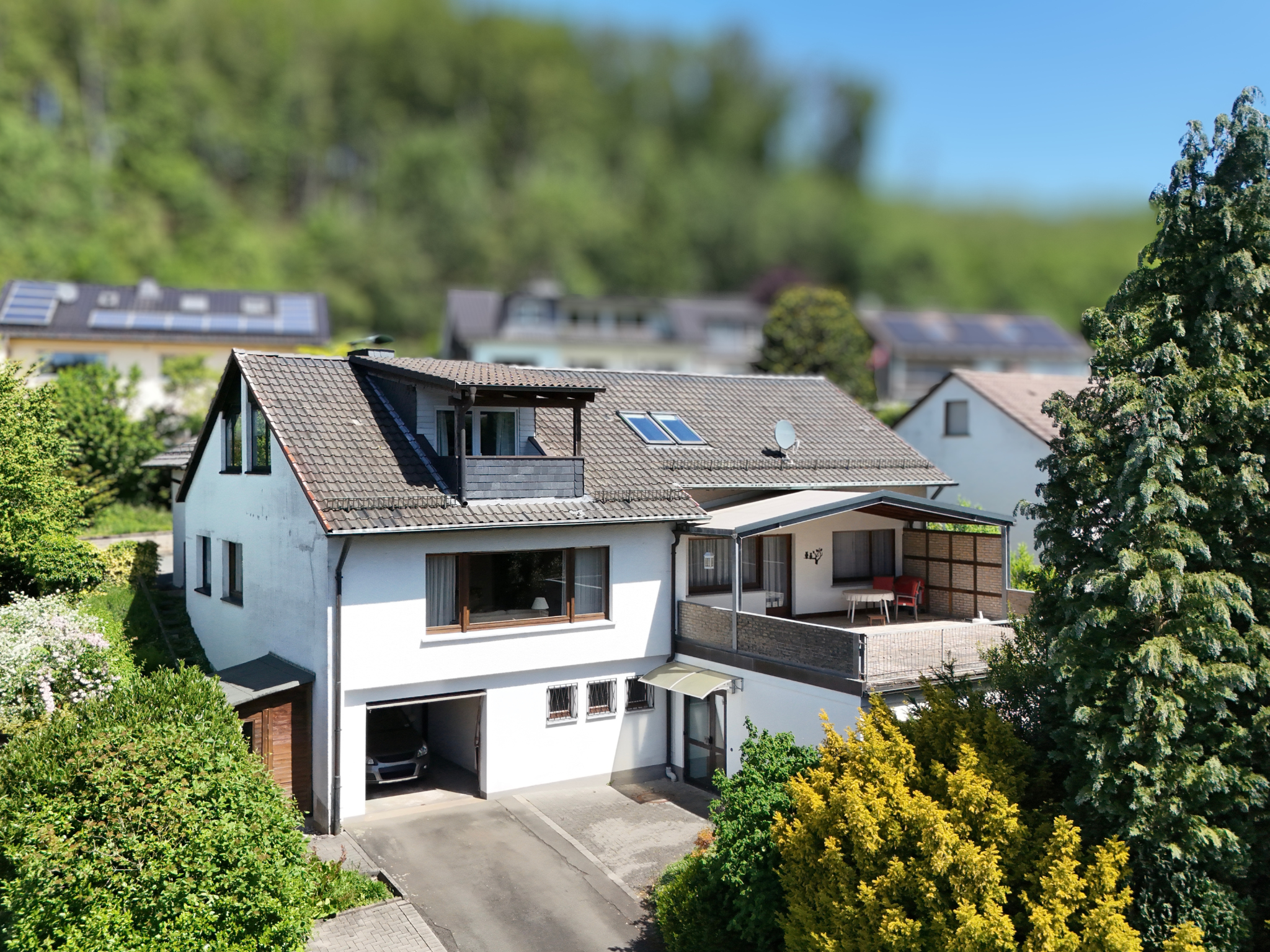 Viel Platz für die ganze Familie – vielseitige Immobilie mit Einliegerwohnung und großzügigen Nutzflächen