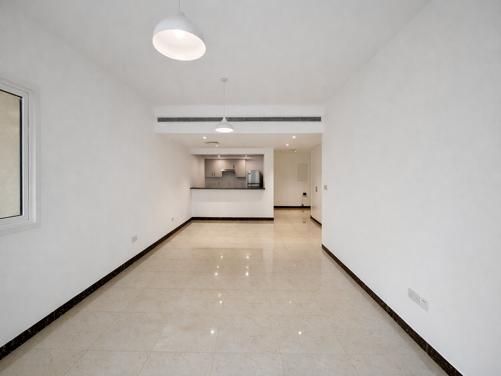 Upgraded | Chiller Free | Vacant in Sept