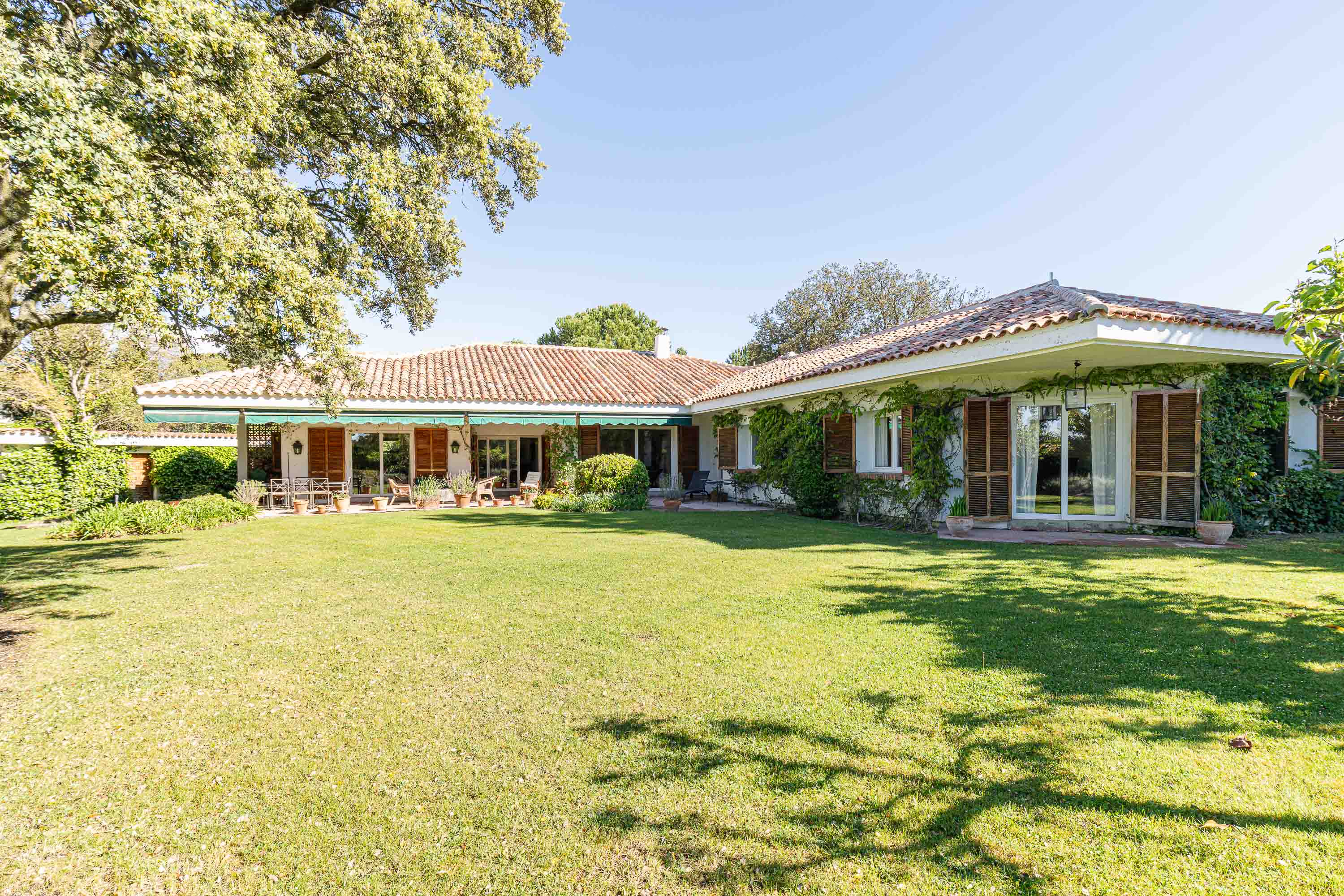 Single-story single-family home in Montepríncipe