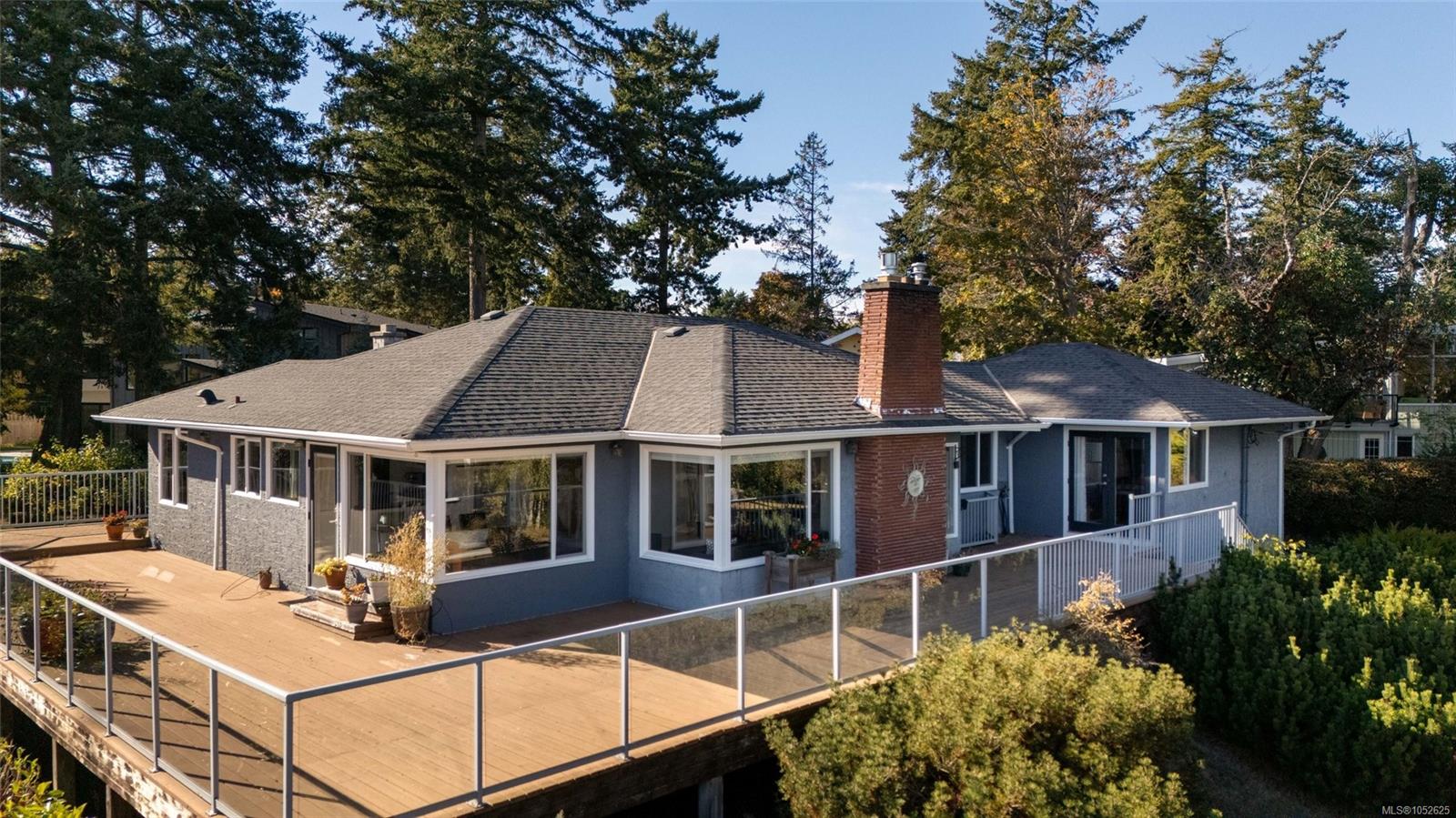 Mid-Century Modern Ocean View Home