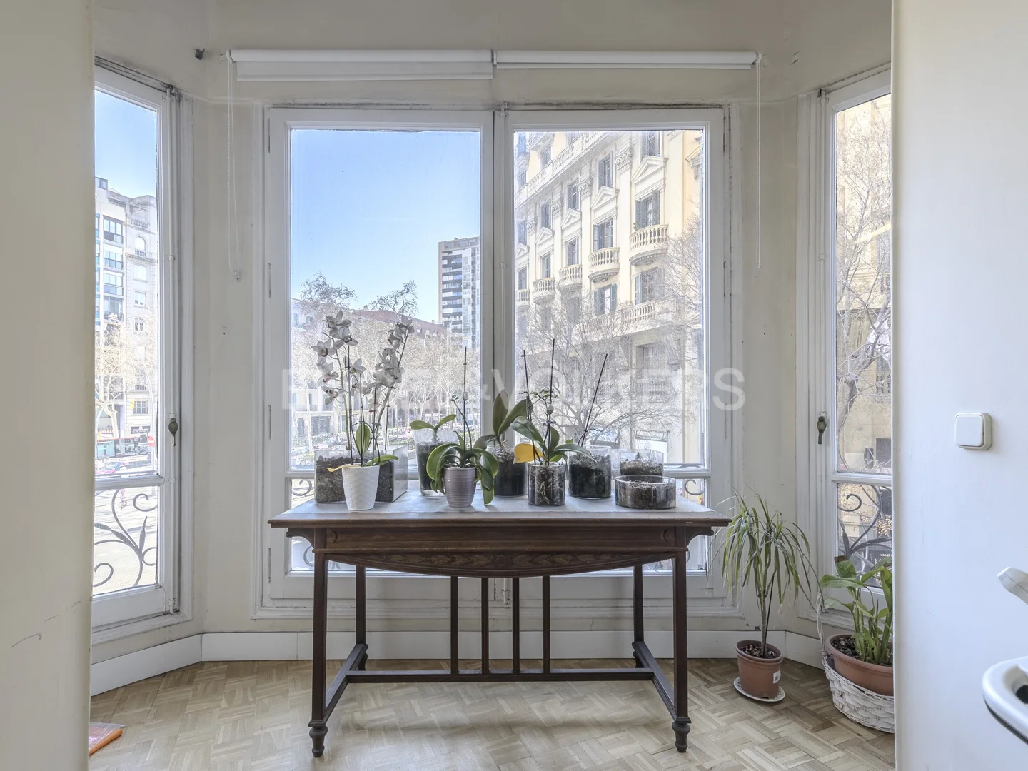 Spectacular flat with terrace in Eixample