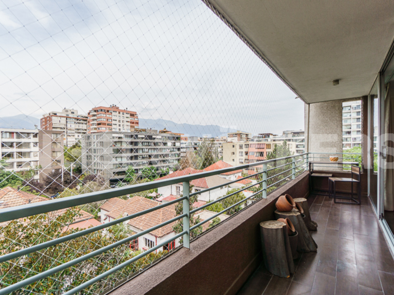 Vista Oriente Los Leones 3D amplios