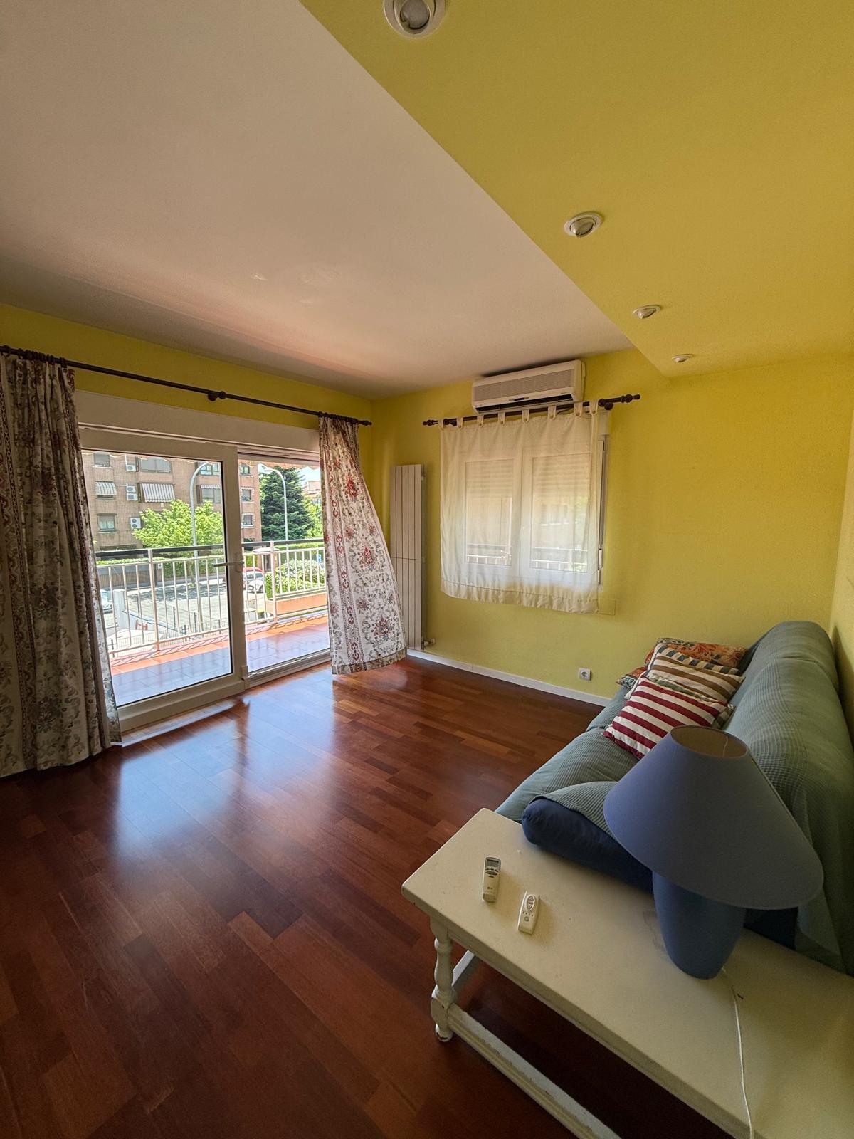 Exclusive home in Arturo Soria with terrace, pool, garage and storage room
