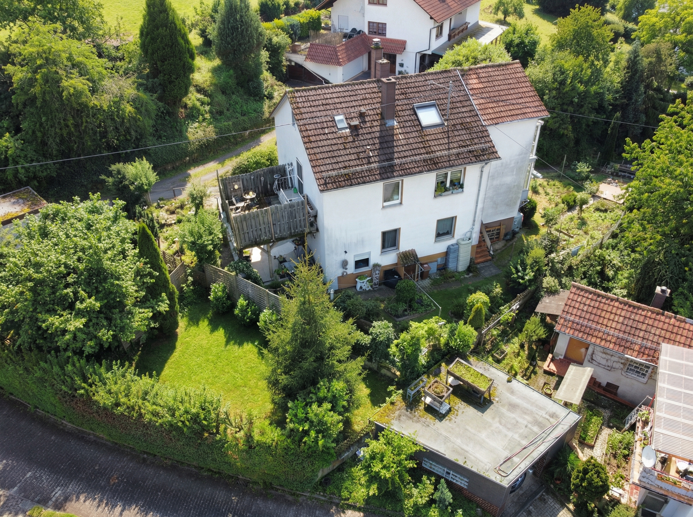 Zweifamilienhaus mit Teilungserklärung – Ideal für Eigennutzer oder Kapitalanleger