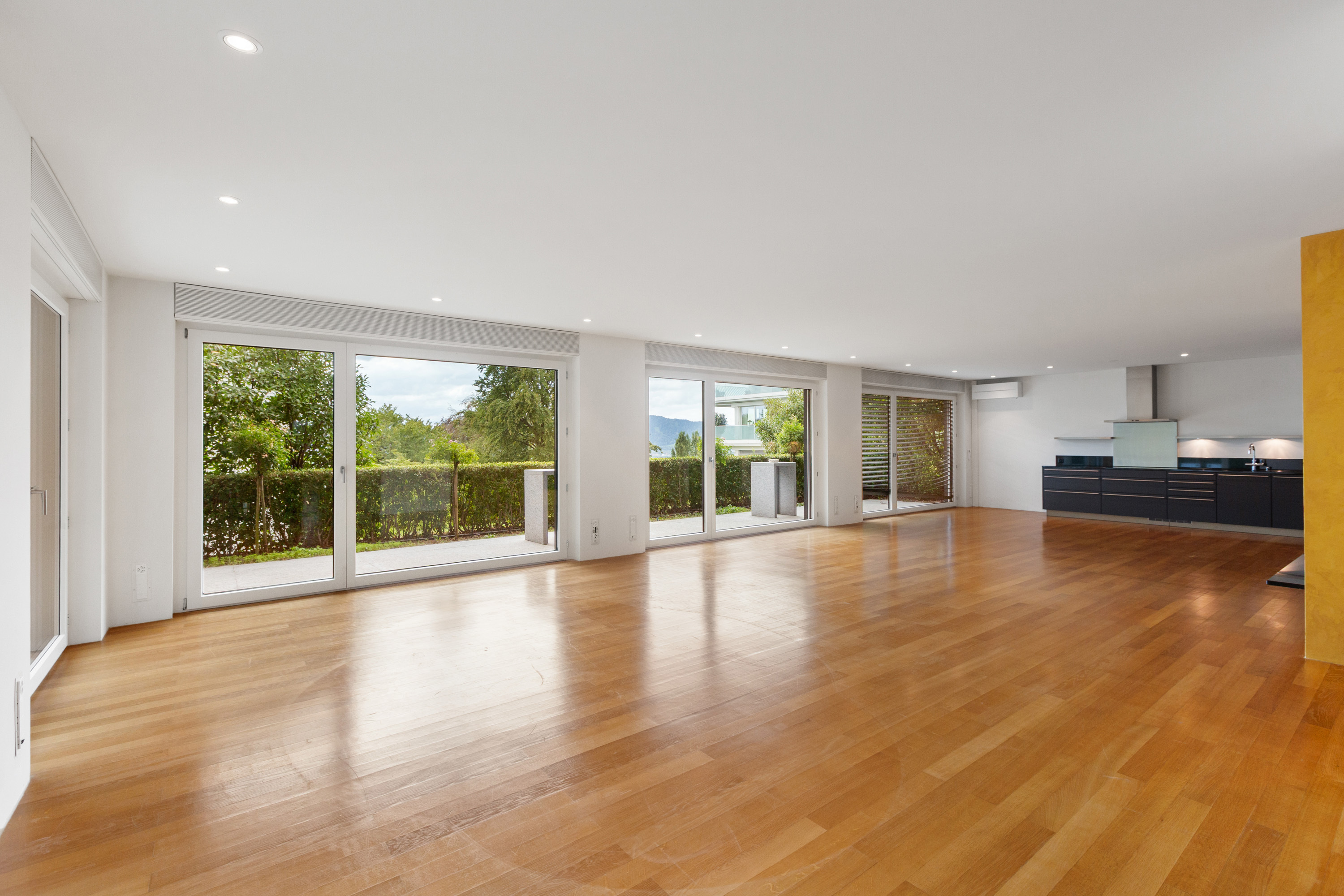 Living with privacy in an exclusive setting