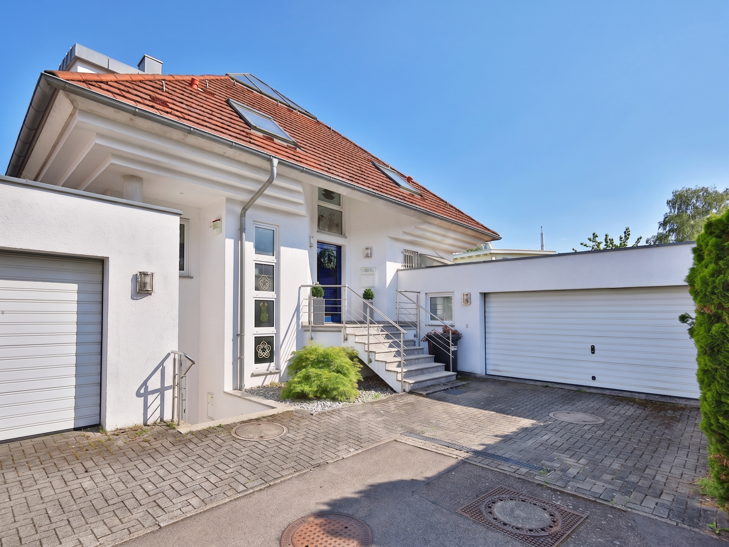 Viel Raum für Familie & Ideen – Einfamilienhaus mit separater Einliegerwohnung