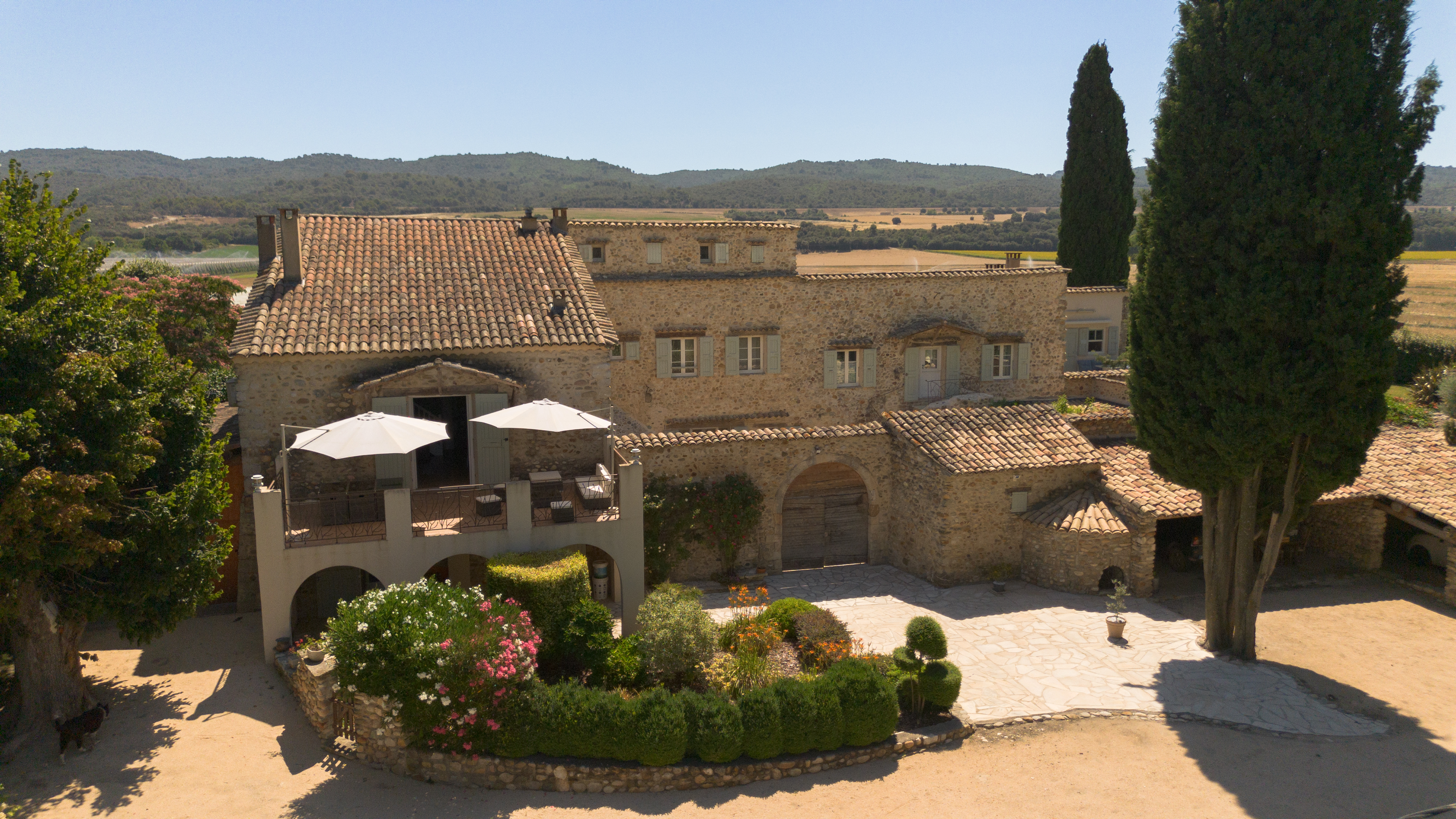 Authentic charming property in Provence