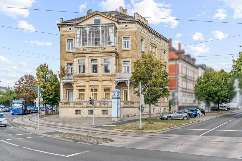 Repäsentative Altbaufläche: Büro, Praxis oder Wohnen