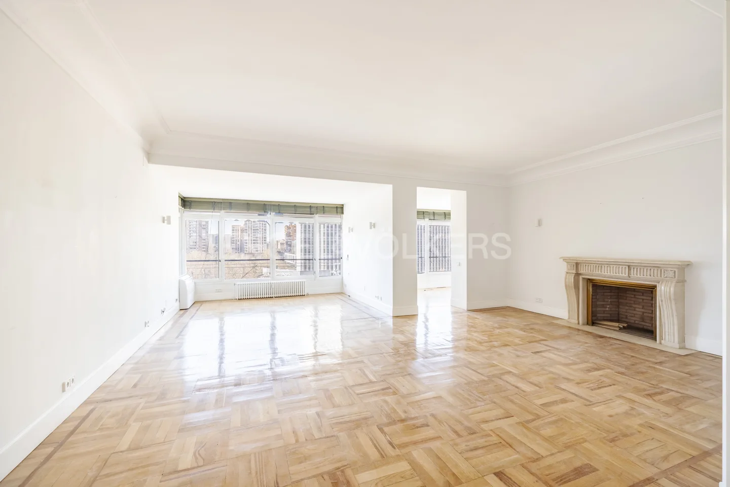 Exclusive flat with open views to La Castellana