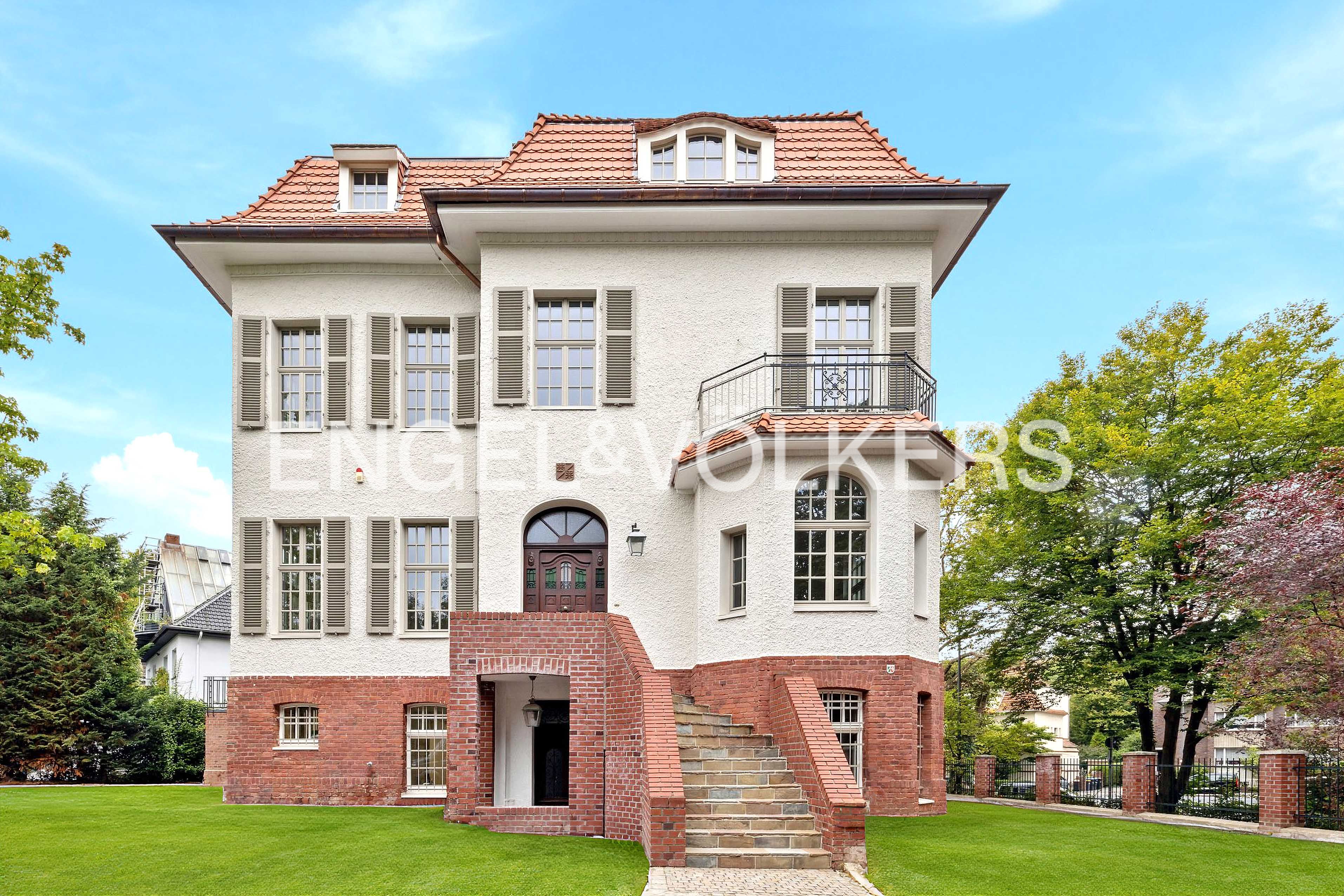 Imposante Villa in Marienburg