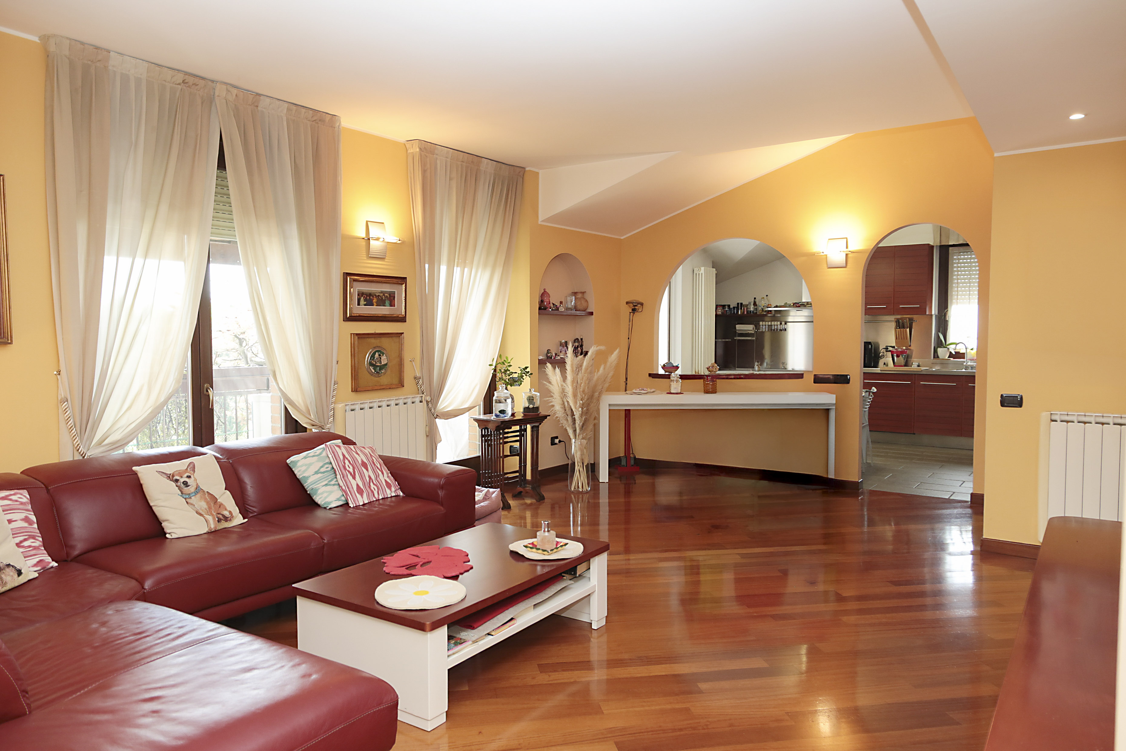 Spacious penthouse with double terraces