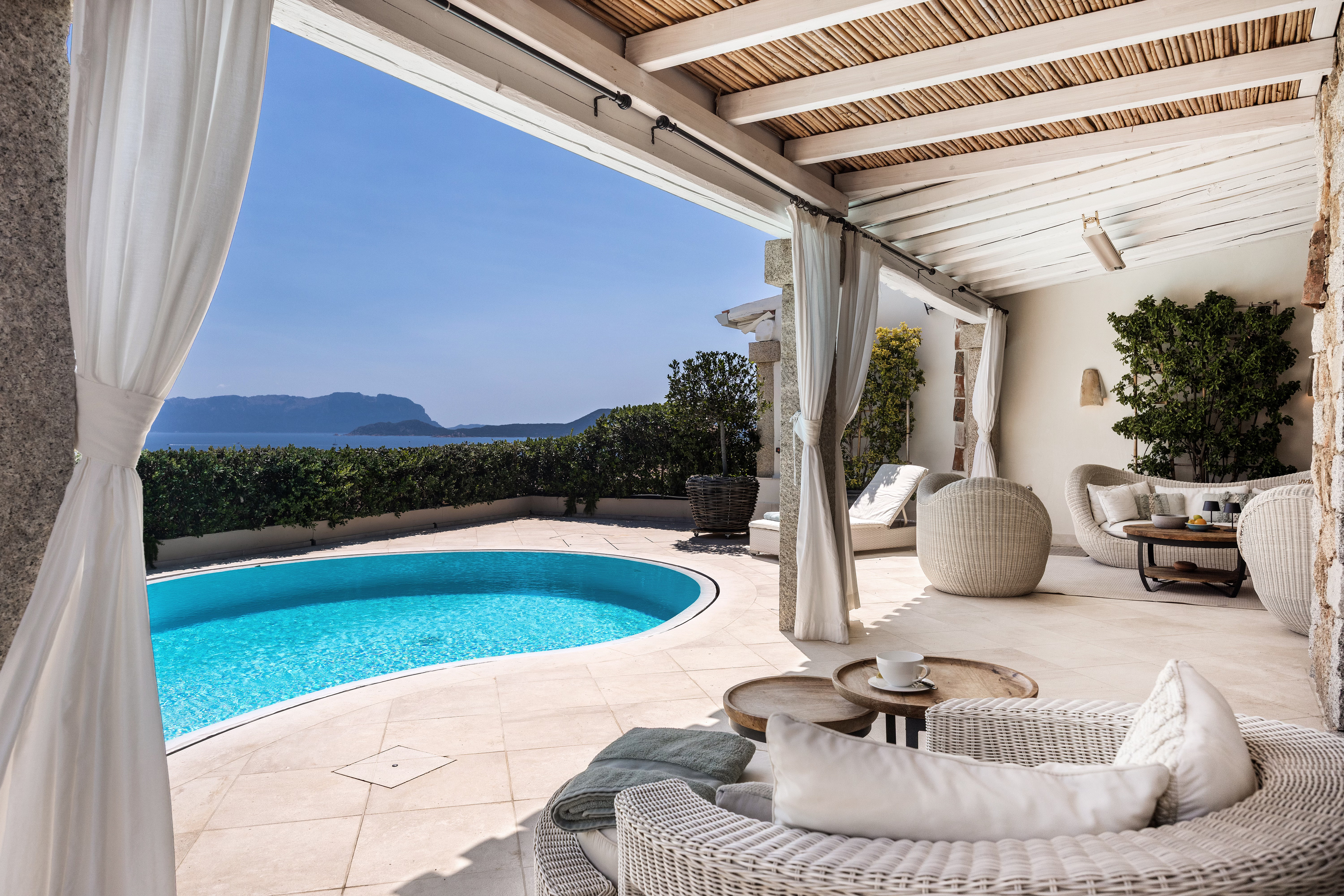 Villa Olivia | Meerblick auf Tavolara und Pool