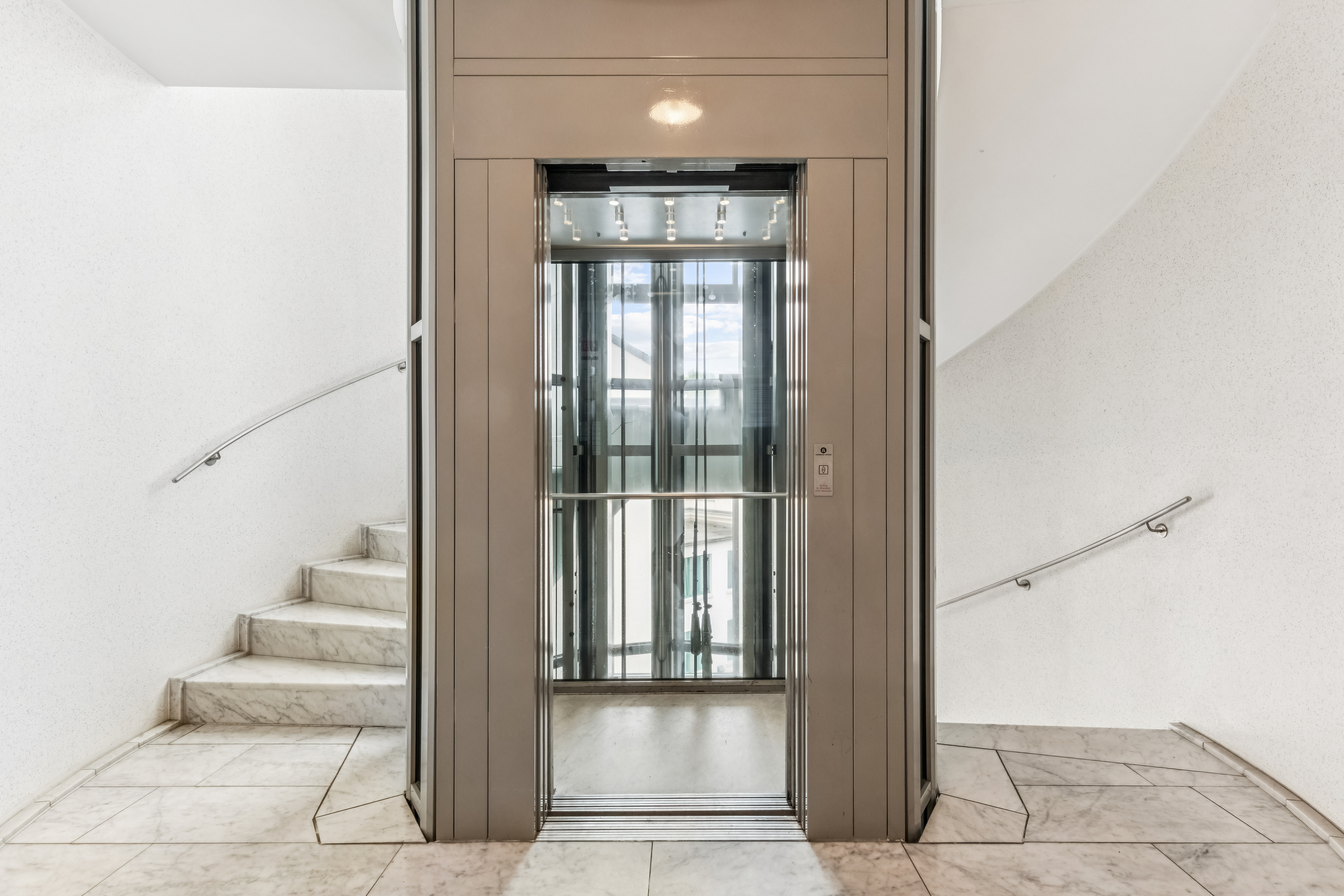 Attractive apartment with a unique layout in Weststadt