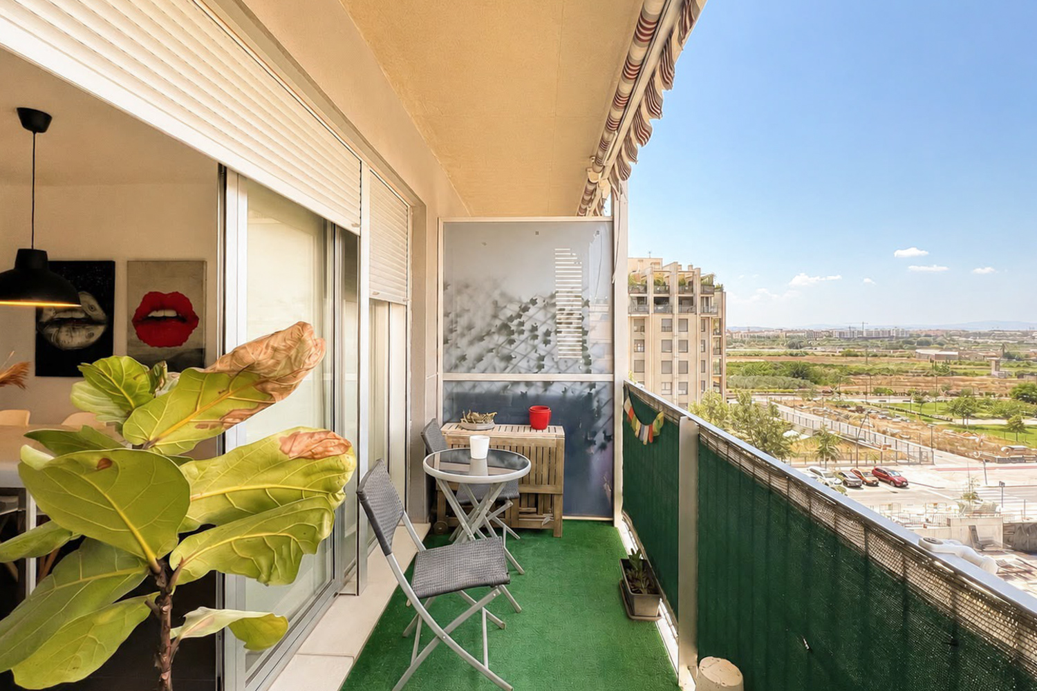 Modern flat with garage in Paterna