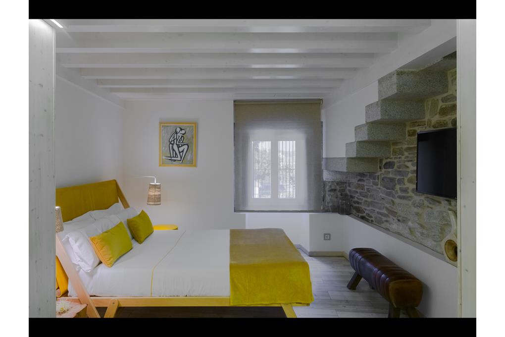 E&V sells a luxury apartment, fully renovated in the heart of Santiago’s historic district
