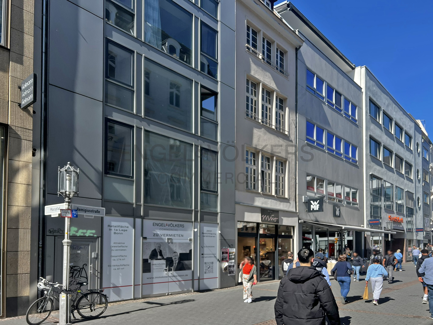 Attraktives Ladenlokal in 1A-Lage zu vermieten!