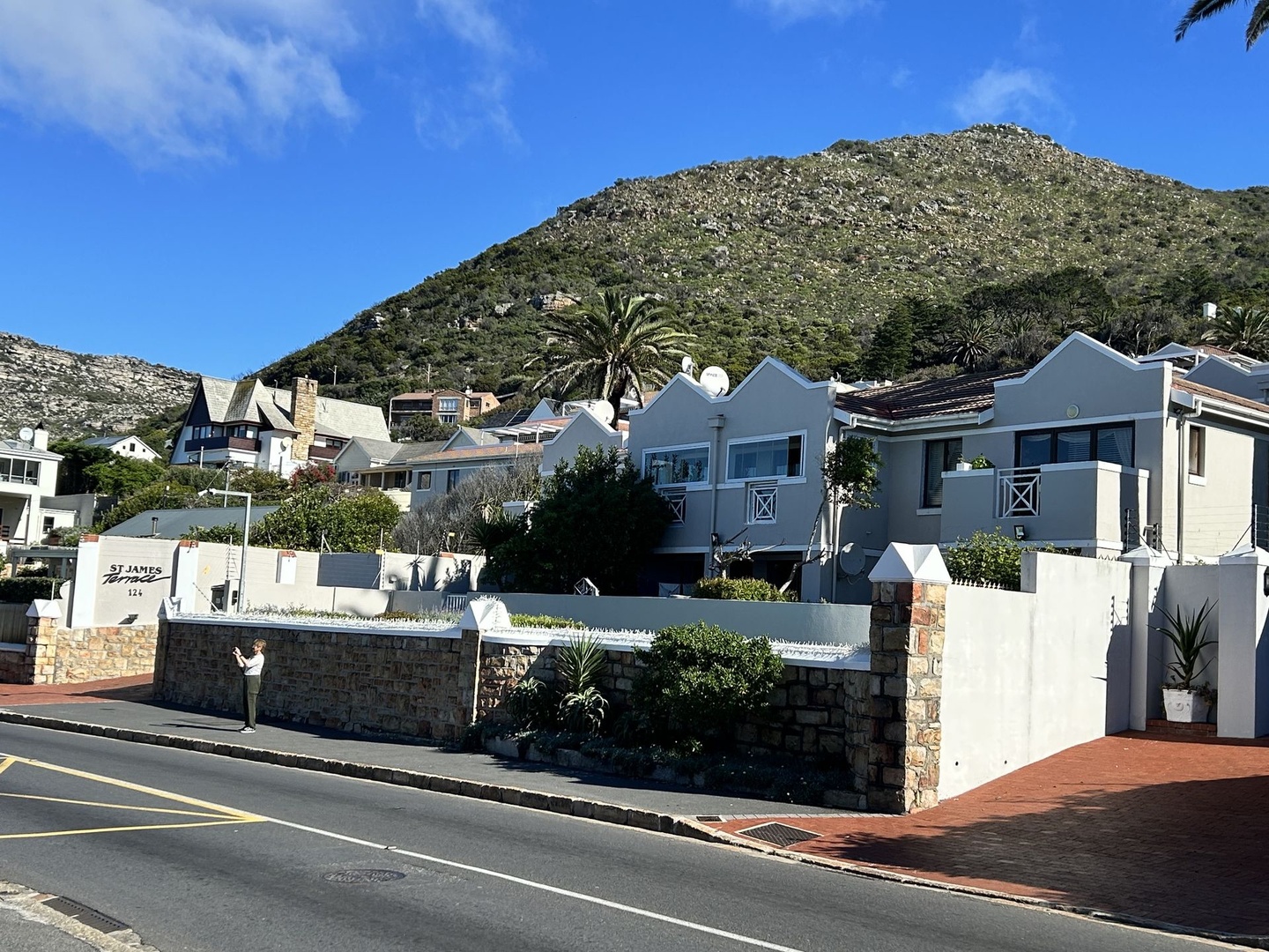 St James Terrace Apartment