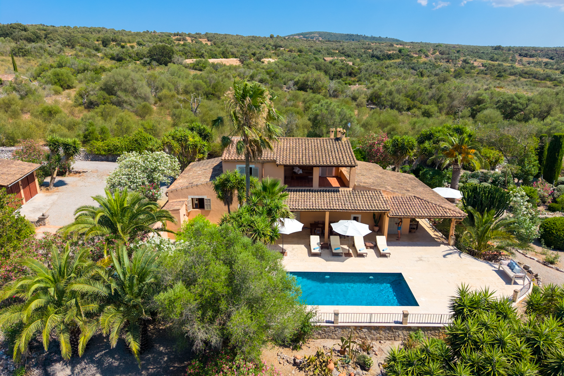 Beautiful finca with a wonderful garden