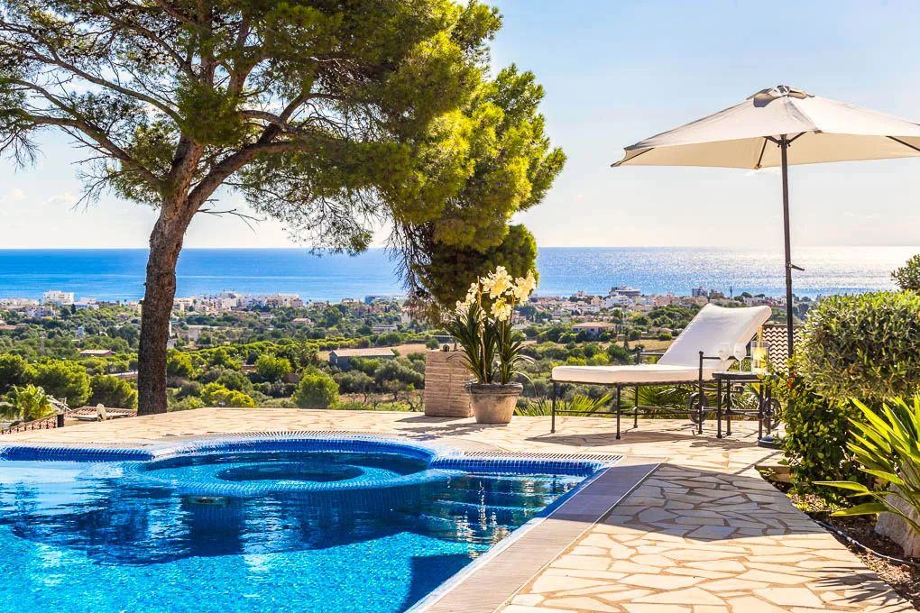 Extravagant villa with magnificent sea views near Son Servera