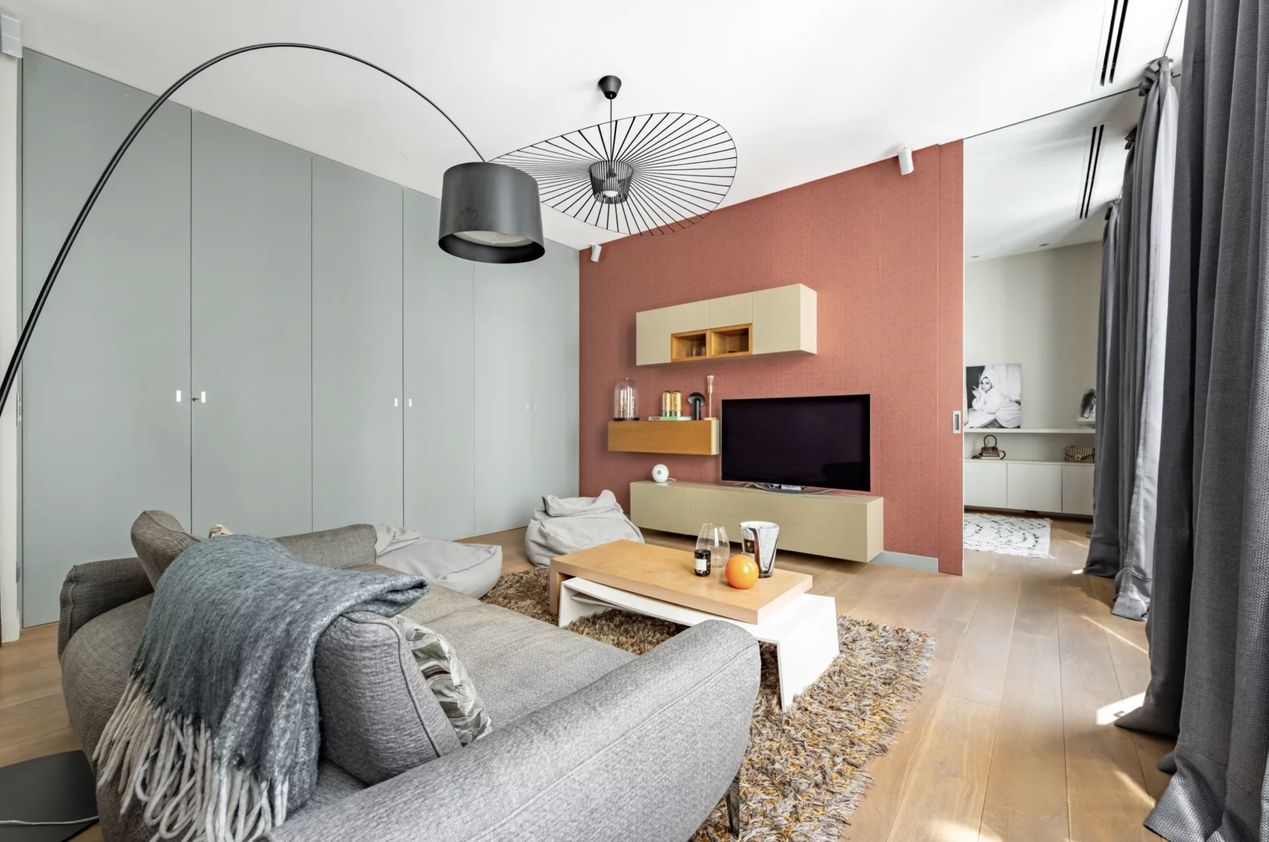 À deux pas de l’Opéra Garnier, un appartement climatisé et rénové par architecte