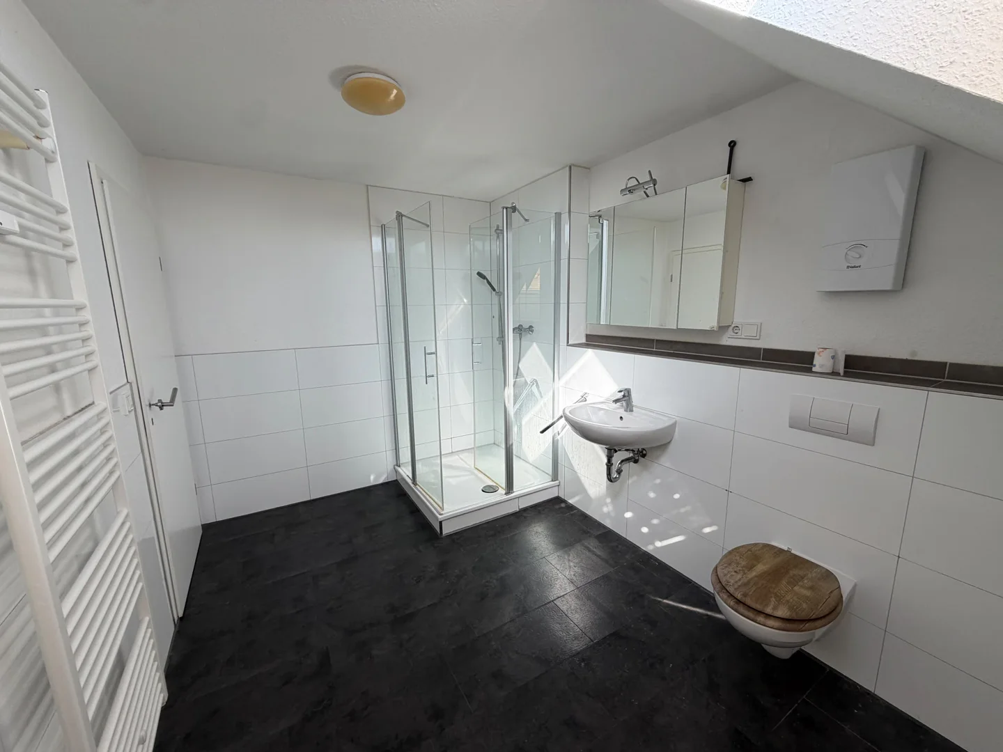 Gemütliche Dachgeschosswohnung mitten in Schwerte - Photo 1