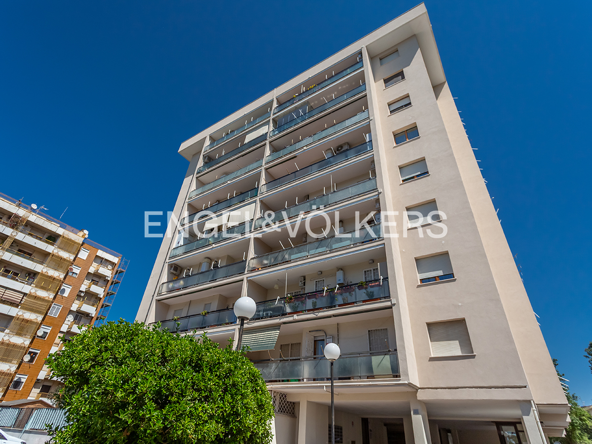 Torrino South - Renovated, bright four-room apartment