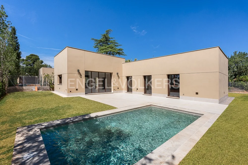 Modern brand new villa in "La Cañada"