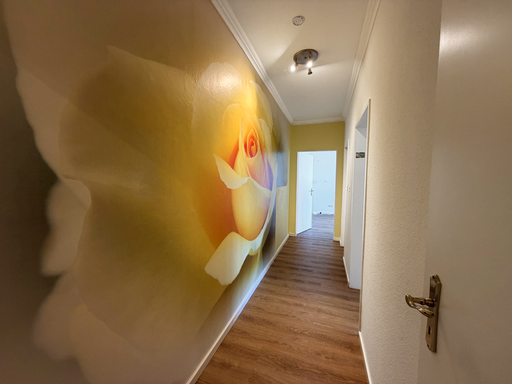 Attraktive, gepflegte Wohnung in der 3. Etage mit drei Balkonen und hochwertiger Küchenausstattung