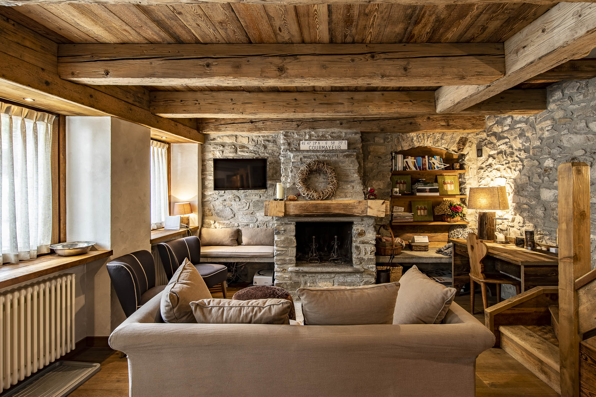 Luxurious Chalet Courmayeur center