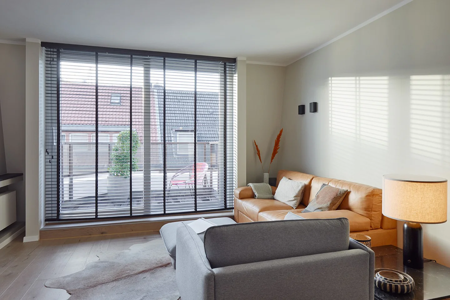 Neuwertige vollausgestattete 2-Zimmer-Designerwohnung zwischen Carlsplatz und Kö - Photo 3