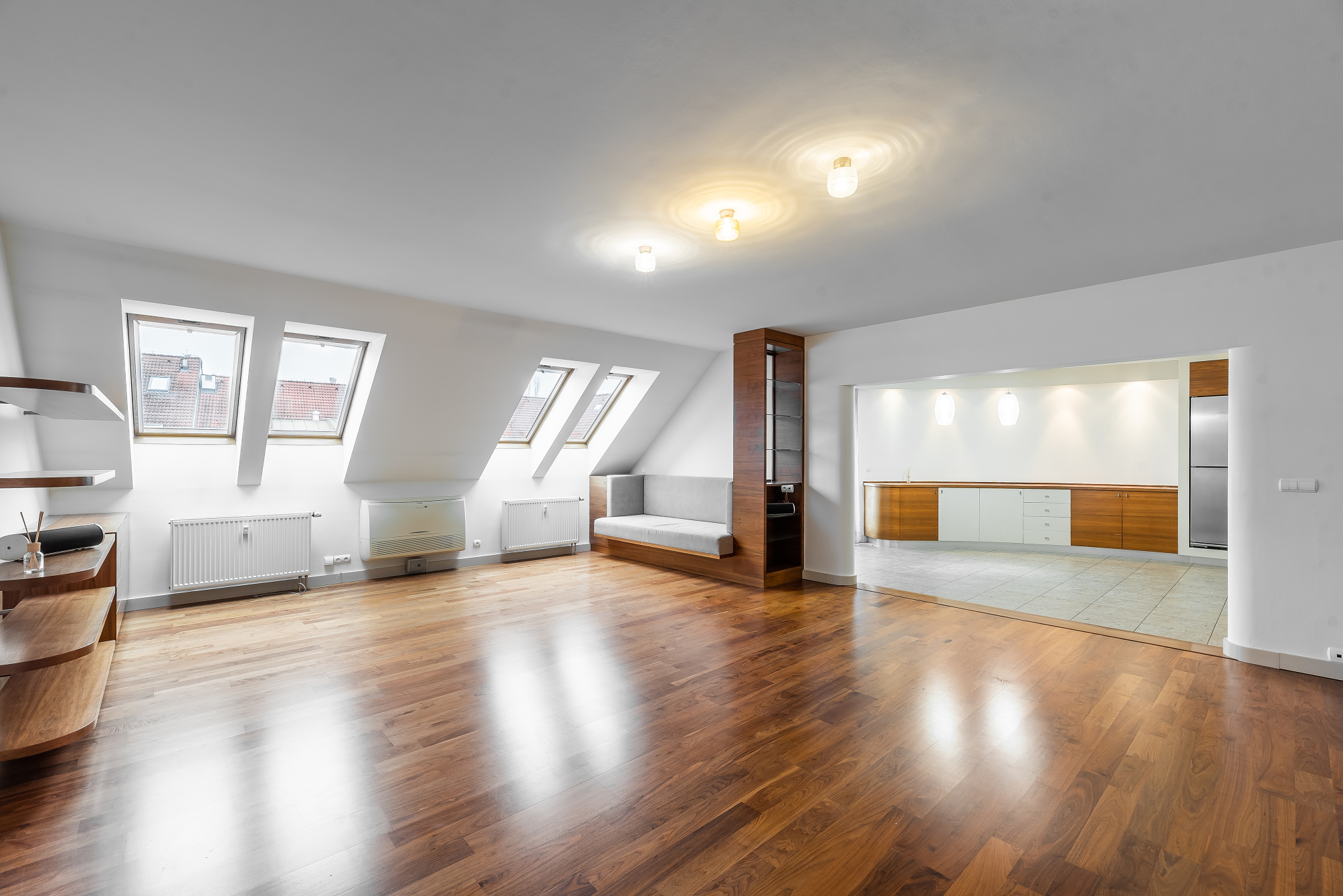 Rent an apartment 4+1 in Břevnov with panoramic terrace and parking
