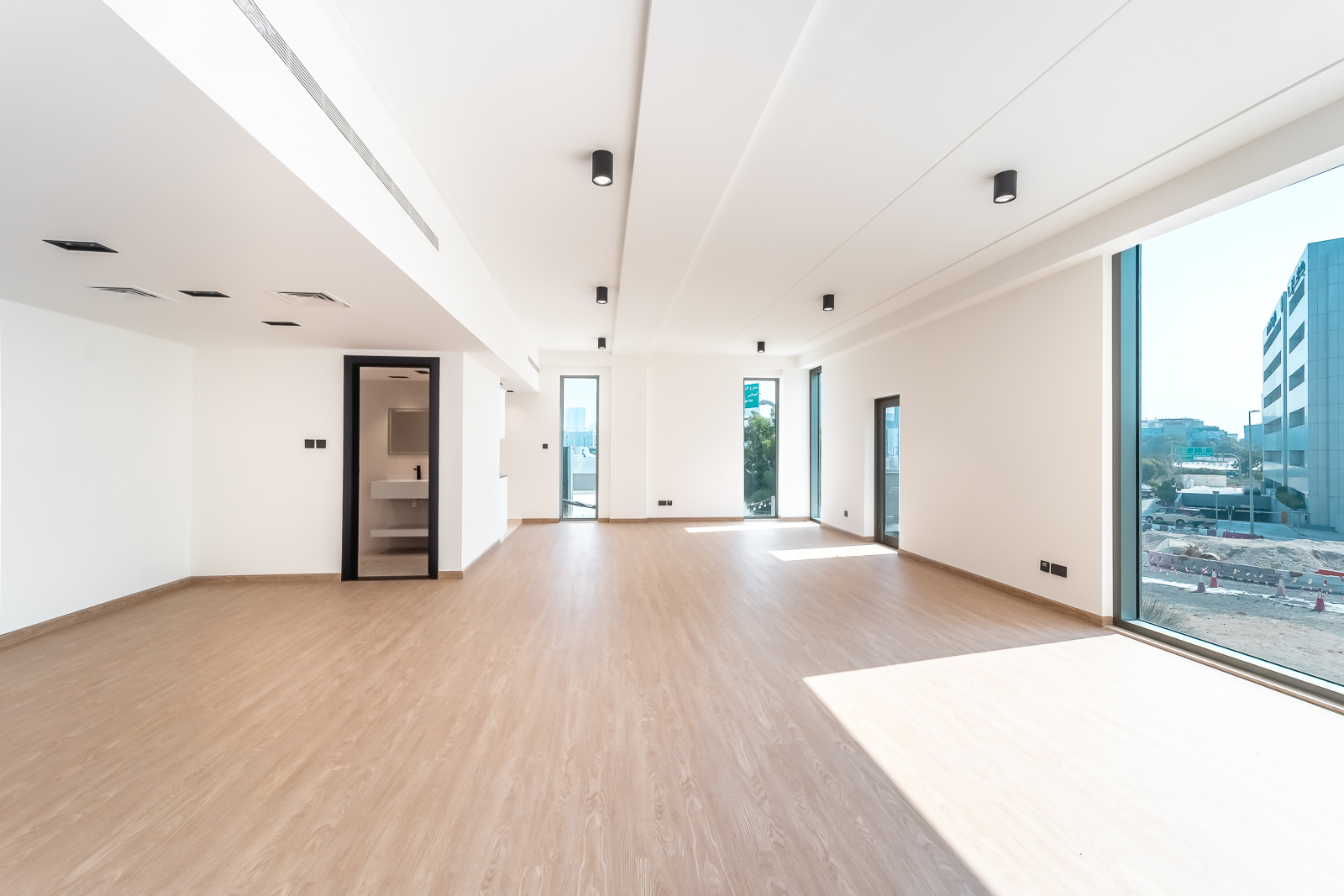 Newly Renovated | Modern | Loft | Open Layout