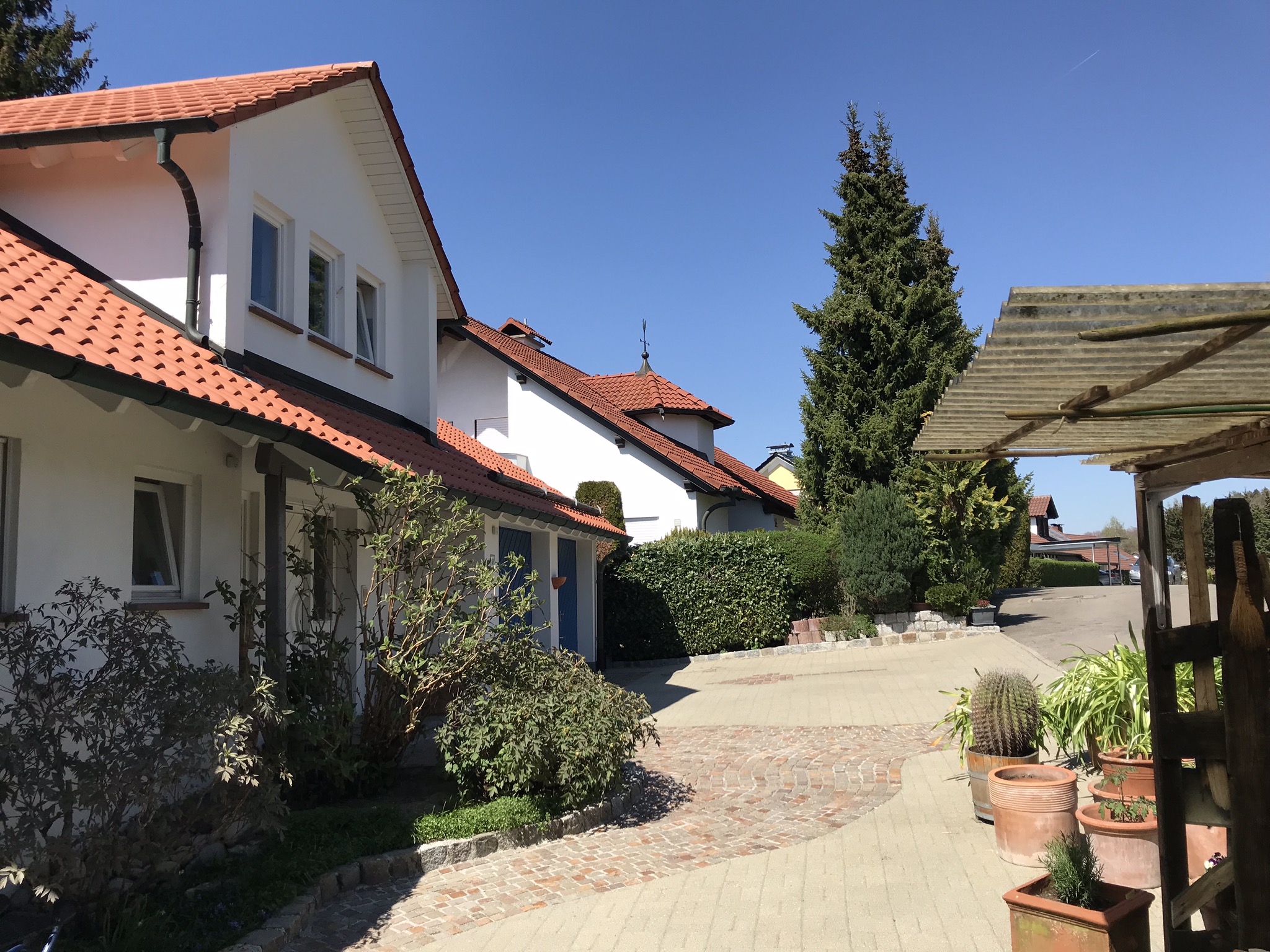 Tolles Familienanwesen in Ravensburg: 241 m², 9 Zimmer, Kamin, Garten, Südost-Balkon & Terrasse – Ab Oktober 2026 bezugsfrei!