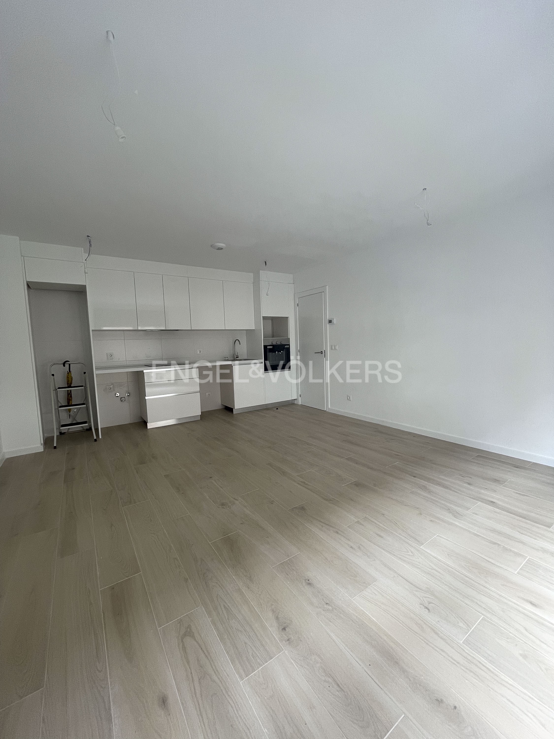 Exclusive new-build property with pool and garage in Salamanca District