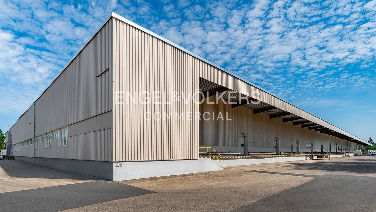 Hallenfläche mit Büro im Gewerbegebiet in Marienfelde