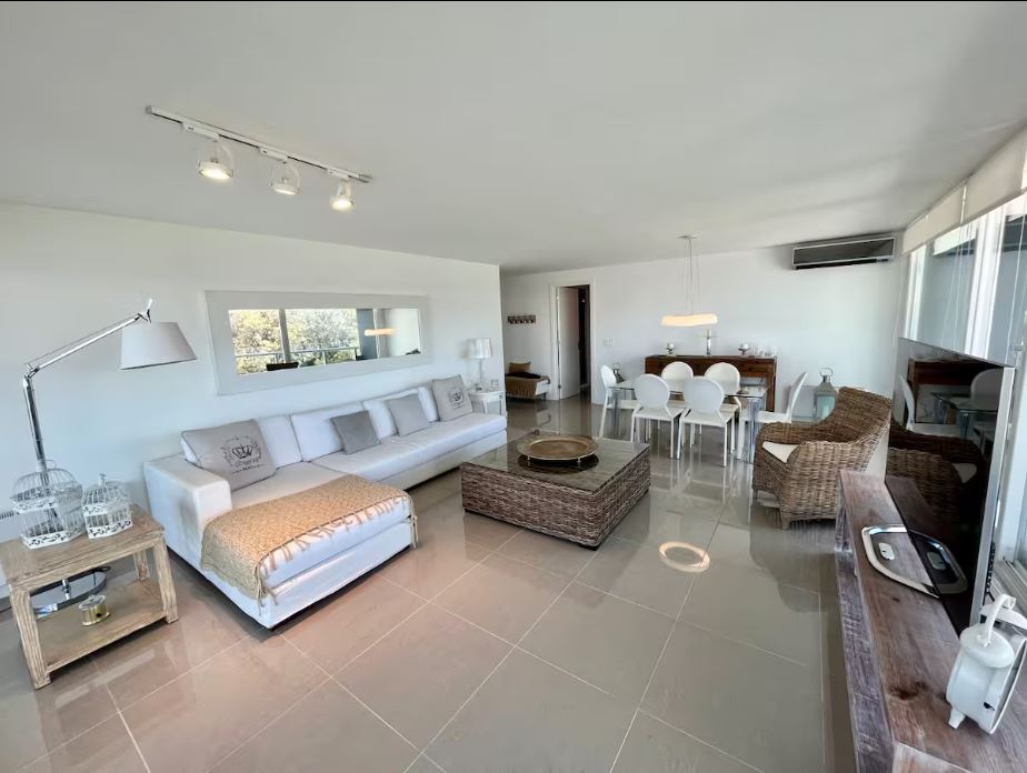 Apartamento de 3 Dormitorios en Suite en Punta del Este