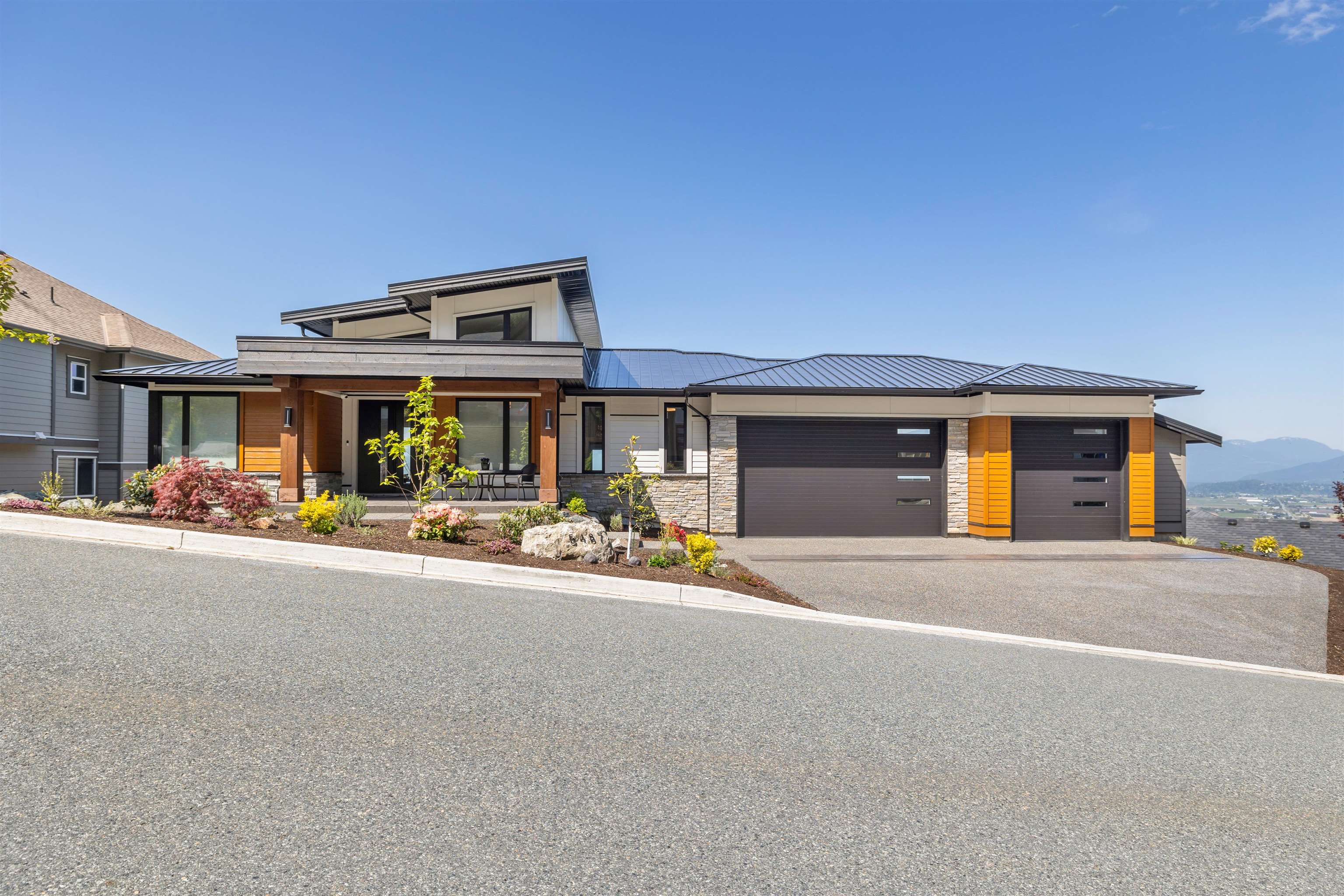 Extraordinary West Coast Modern Retreat!
