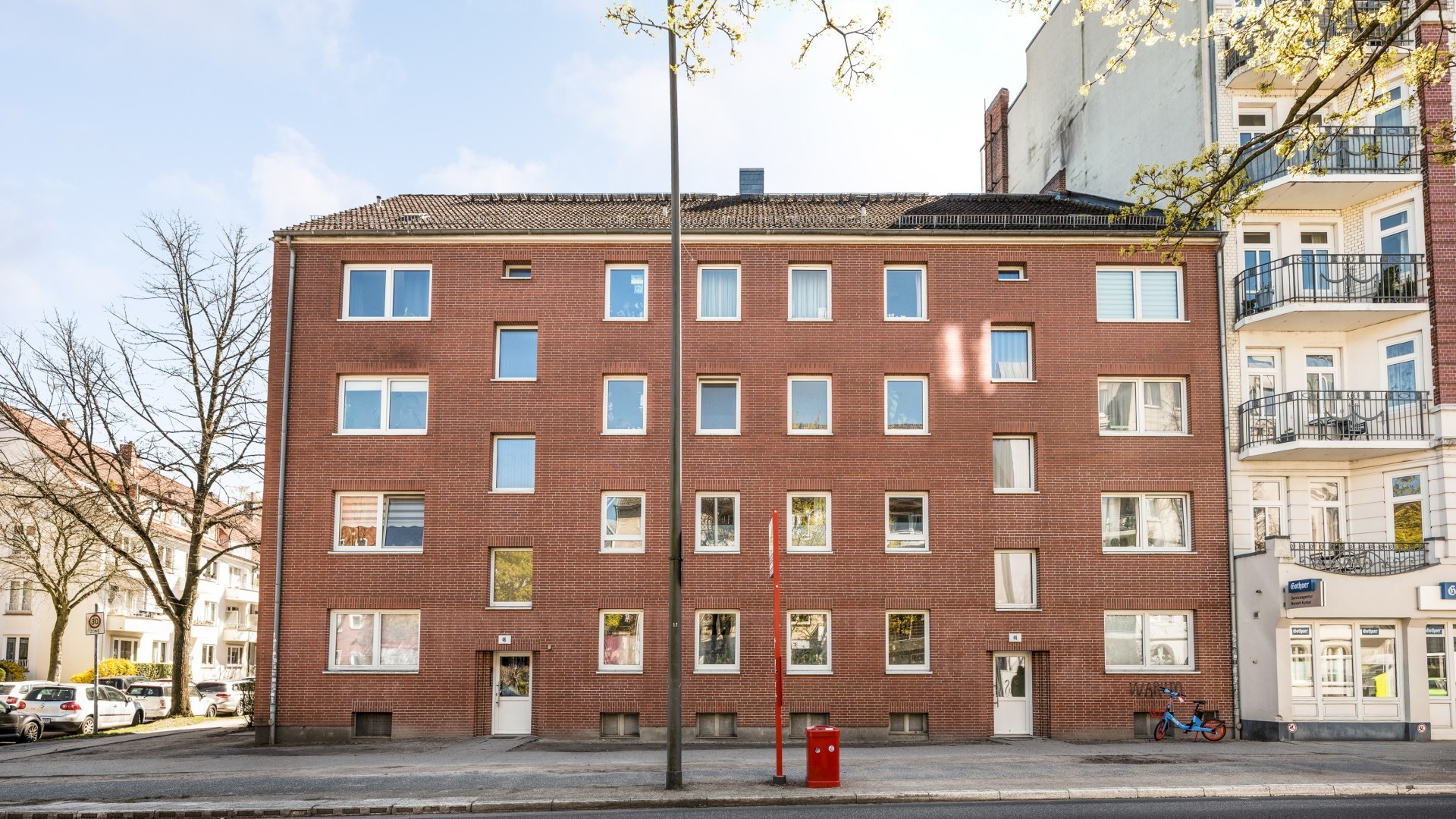 Komponistenviertel: Gepflegtes Rotklinker-Mehrfamilienhaus in sehr beliebter Wohnlage
