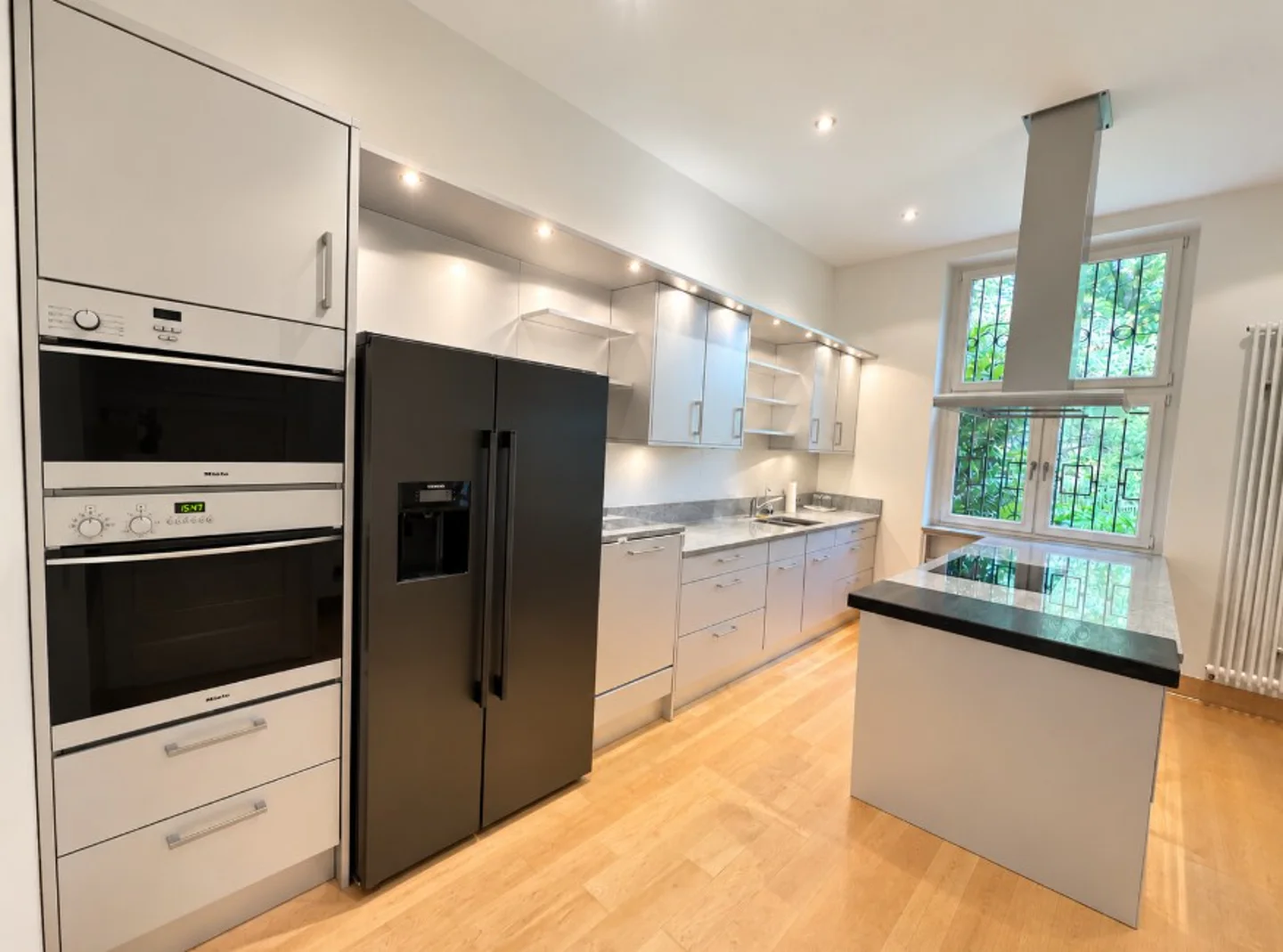 Stilvolles Wohnen in repräsentativer Villa – 4-Zimmer-Wohnung mit Sonnenterrasse im Briller Viertel - Photo 4