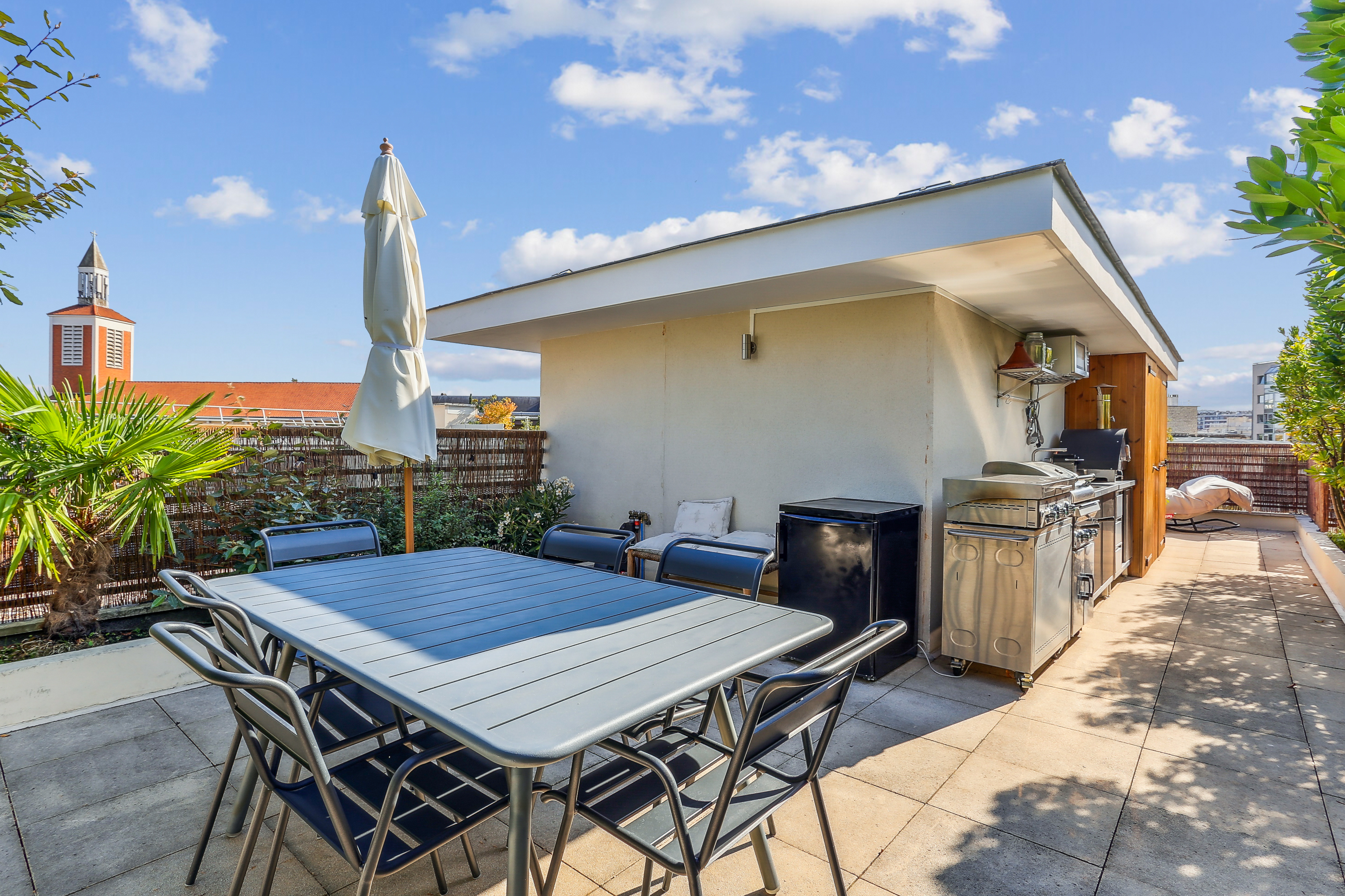 Maisonette – oberstes Stockwerk mit 100 m² Terrassen – Boulogne-Zentrum