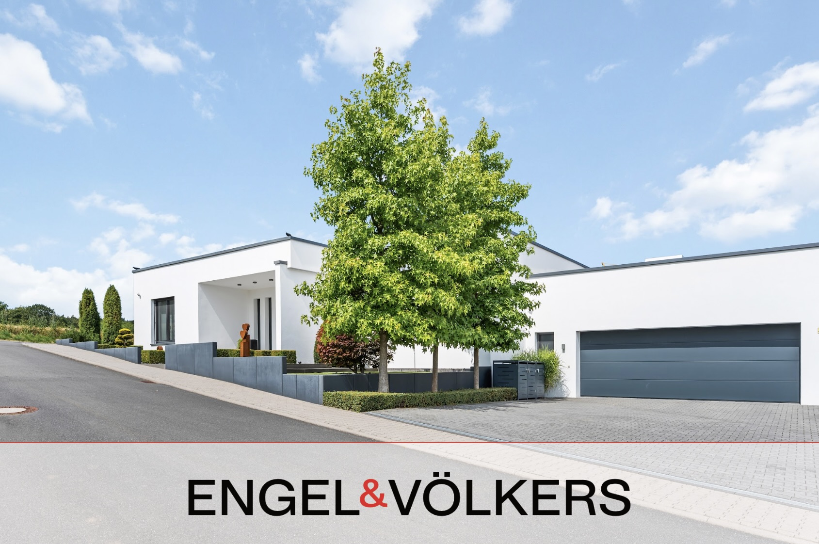 Luxuriöses Anwesen im Bauhausstil – 
Ein Wohntraum im Grünen der Extraklasse!