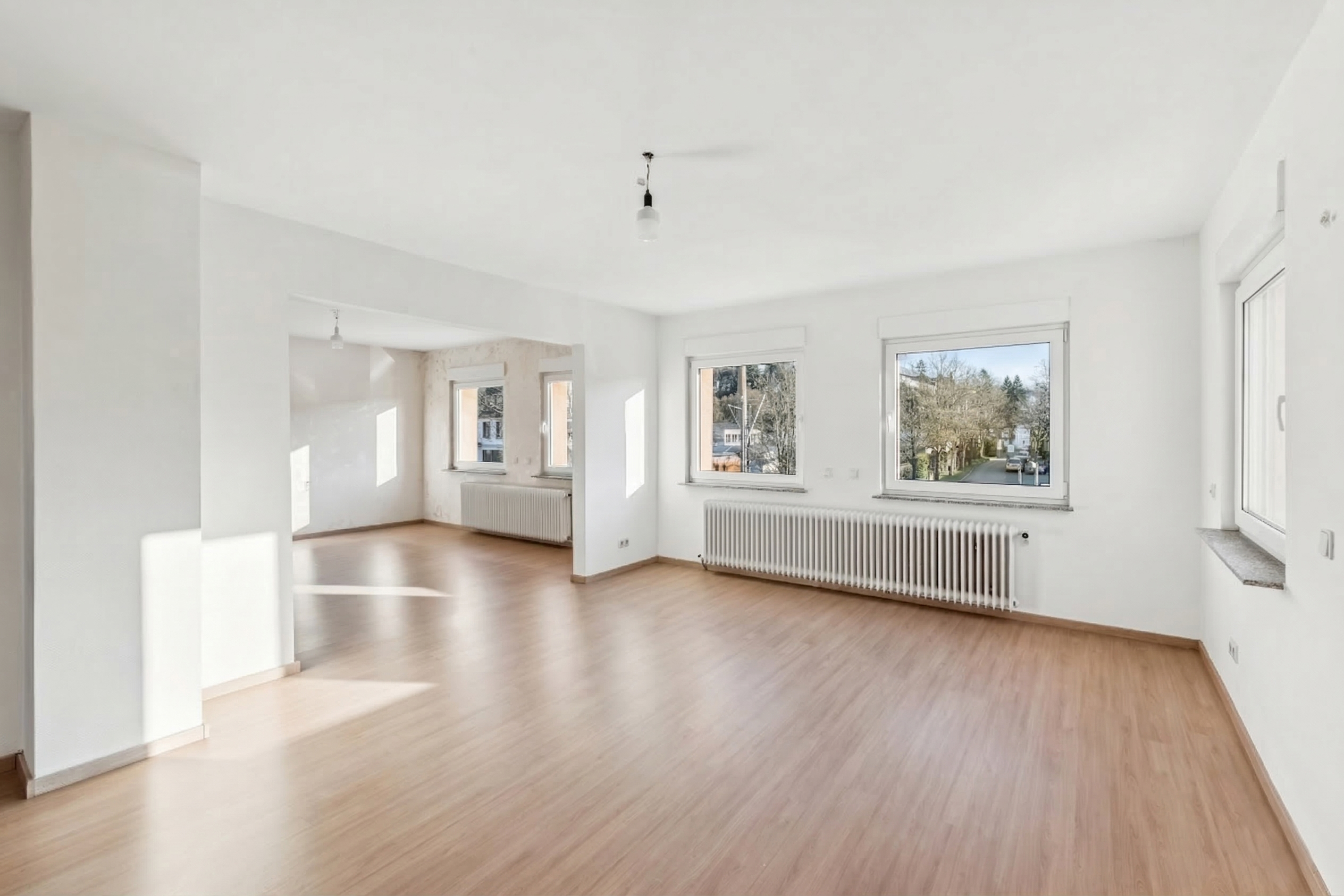 Geräumige Maisonette-Wohnung mit Balkon, Gartenzugang und Taunusblick in Oberursel