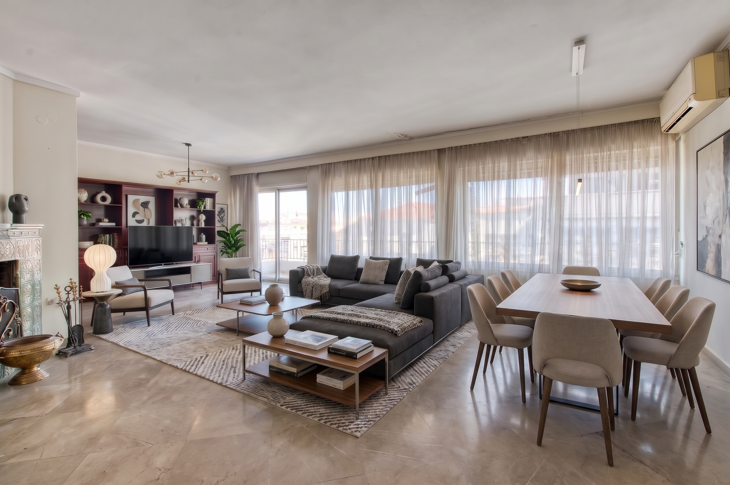 7th floor penthouse on Mitropoleos Steet [AI-modified]
